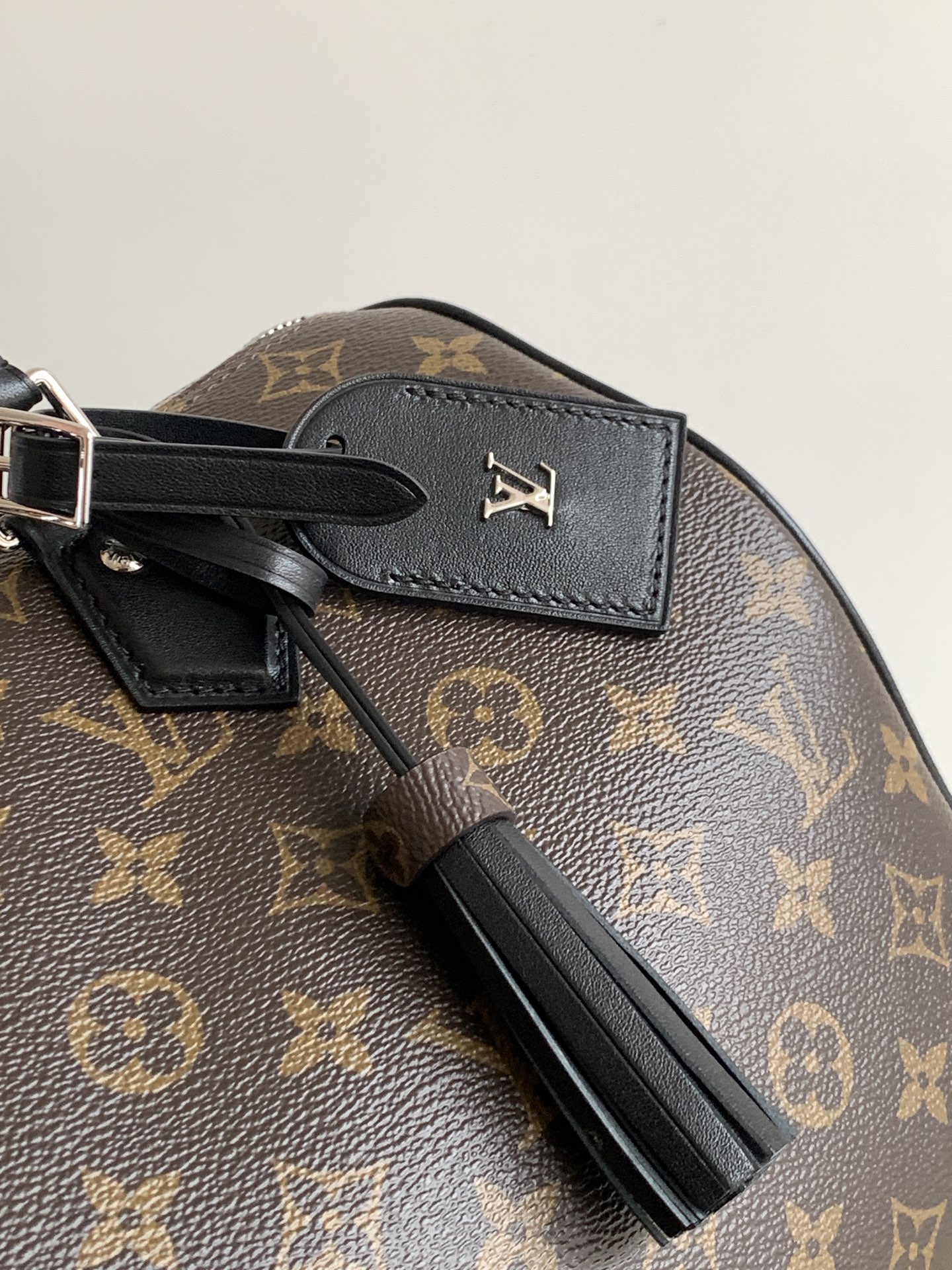 LV一比一Monogram黑拼手提包 時尚鎖頭波士頓女包| 10 LV一比一Monogram黑拼手提包 時尚鎖頭波士頓女包