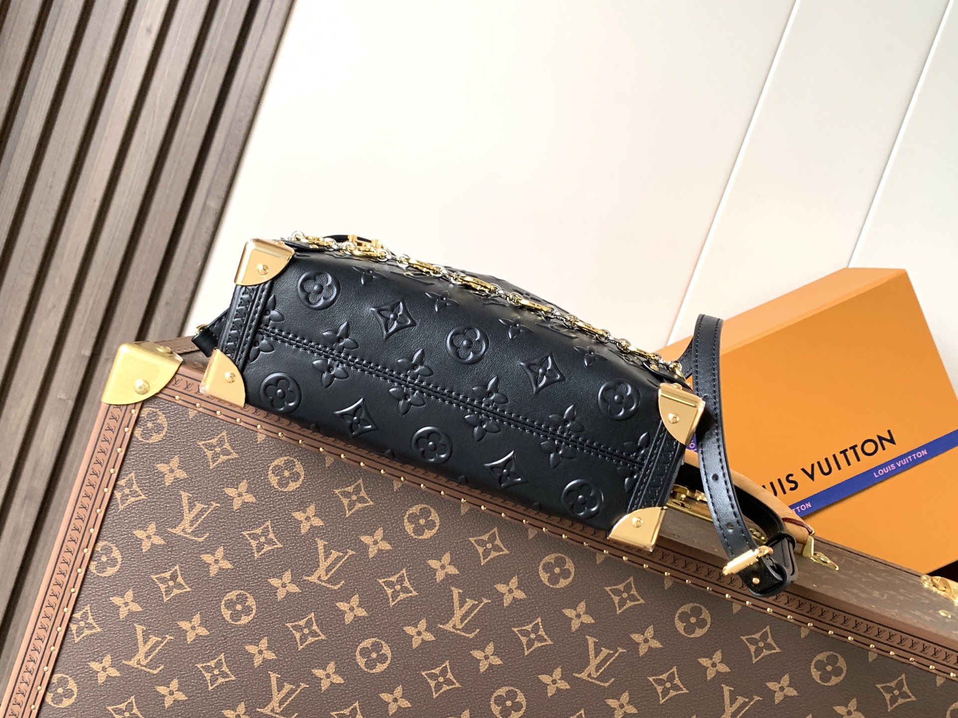 LV原單黑色壓紋法棍包 高級鏈條單肩女包| 12 LV原單黑色壓紋法棍包 高級鏈條單肩女包