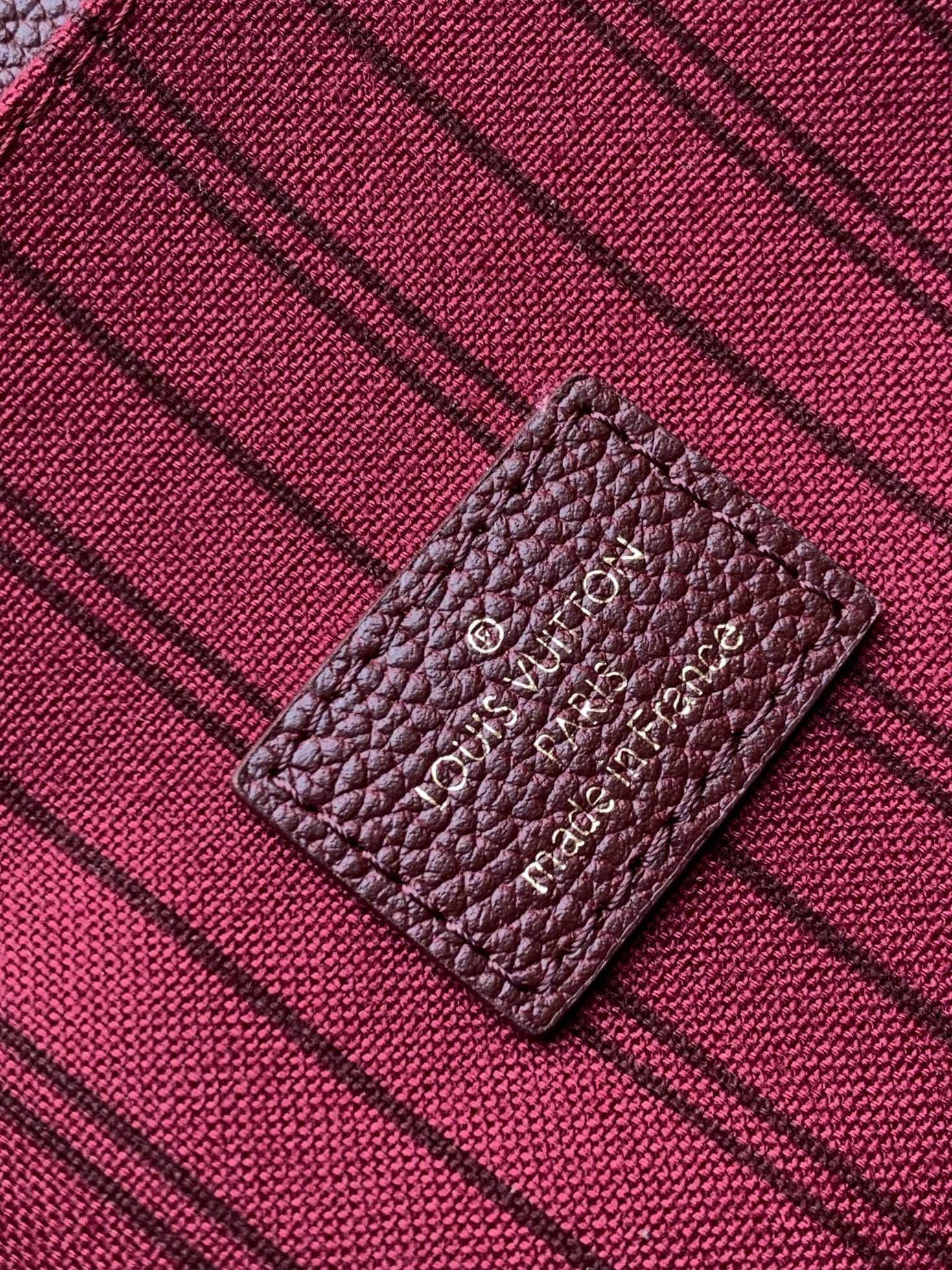 LV原單酒紅色壓紋Pochette Metis精品斜背包| 7 LV原單酒紅色壓紋Pochette Metis精品斜背包