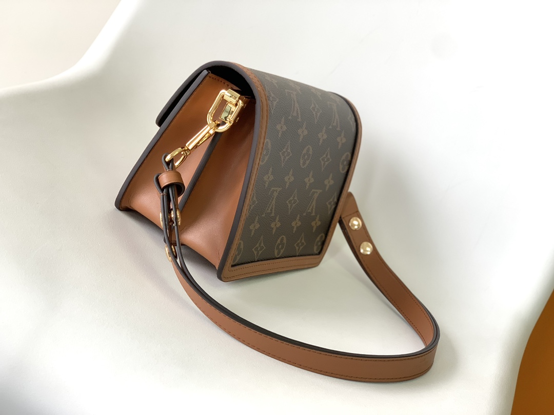 LV高仿Monogram拼色方扣斜背包 精品小方包女款| 14 LV高仿Monogram拼色方扣斜背包 精品小方包女款