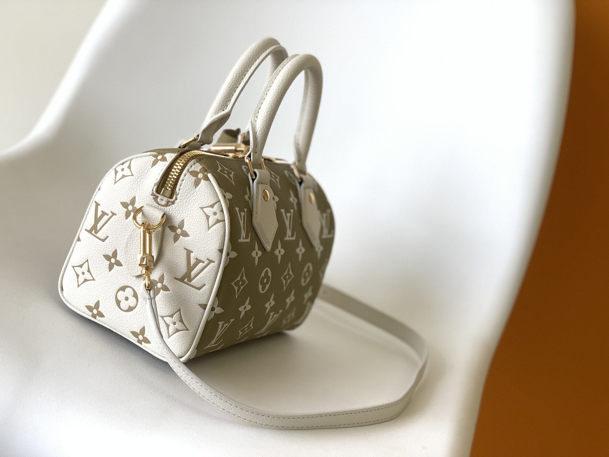 LV 高仿 Monogram Speedy Nano 迷你枕頭包 手提斜背兩用包| 14 LV 高仿 Monogram Speedy Nano 迷你枕頭包 手提斜背兩用包