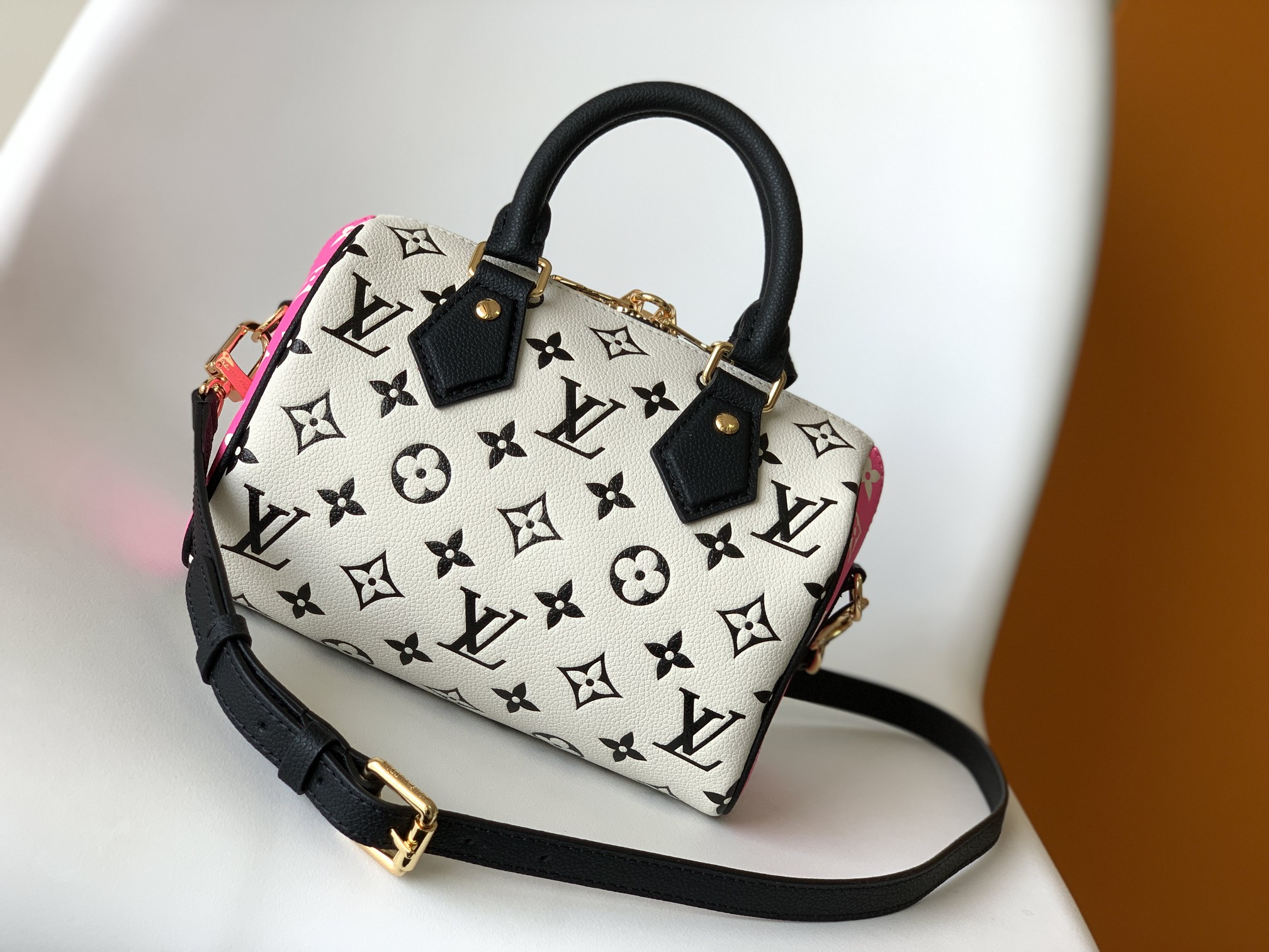 LV 一比一 Speedy Nano 黑粉配色 Monogram 迷你手提包| 13 LV 一比一 Speedy Nano 黑粉配色 Monogram 迷你手提包
