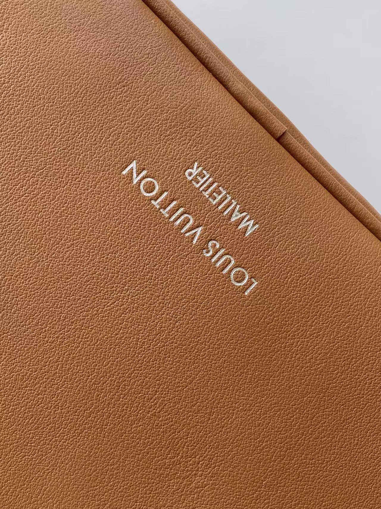 LV 原單 Mini Messenger 棕色皮革斜背包 手提兩用包| 10 LV 原單 Mini Messenger 棕色皮革斜背包 手提兩用包