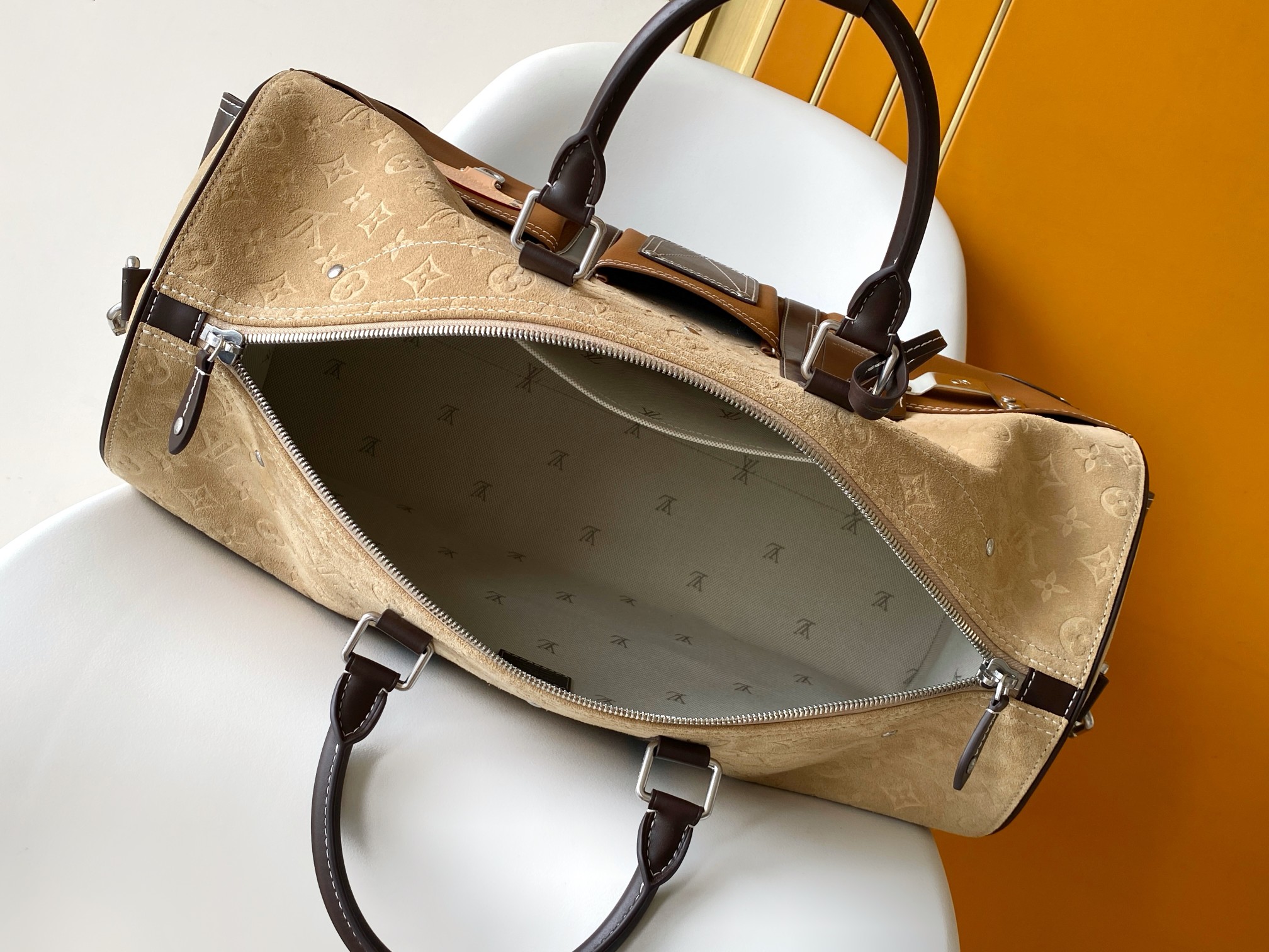 LV原單 Keepall Bandoulière 麂皮拼接旅行袋 Monogram 大容量手提斜背包| 8 LV原單 Keepall Bandoulière 麂皮拼接旅行袋 Monogram 大容量手提斜背包