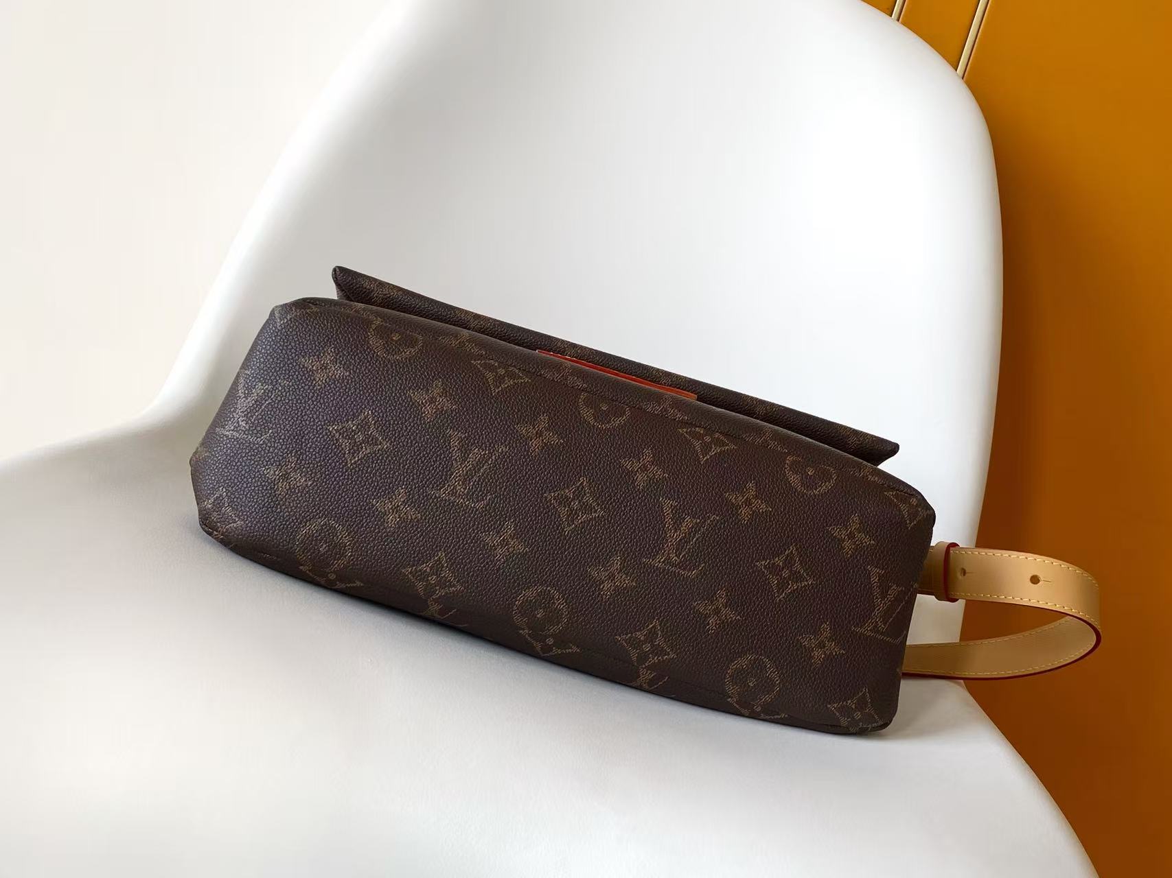 LV高仿 Monogram Louis Vuitton字母翻蓋斜背包| 12 LV高仿 Monogram Louis Vuitton字母翻蓋斜背包