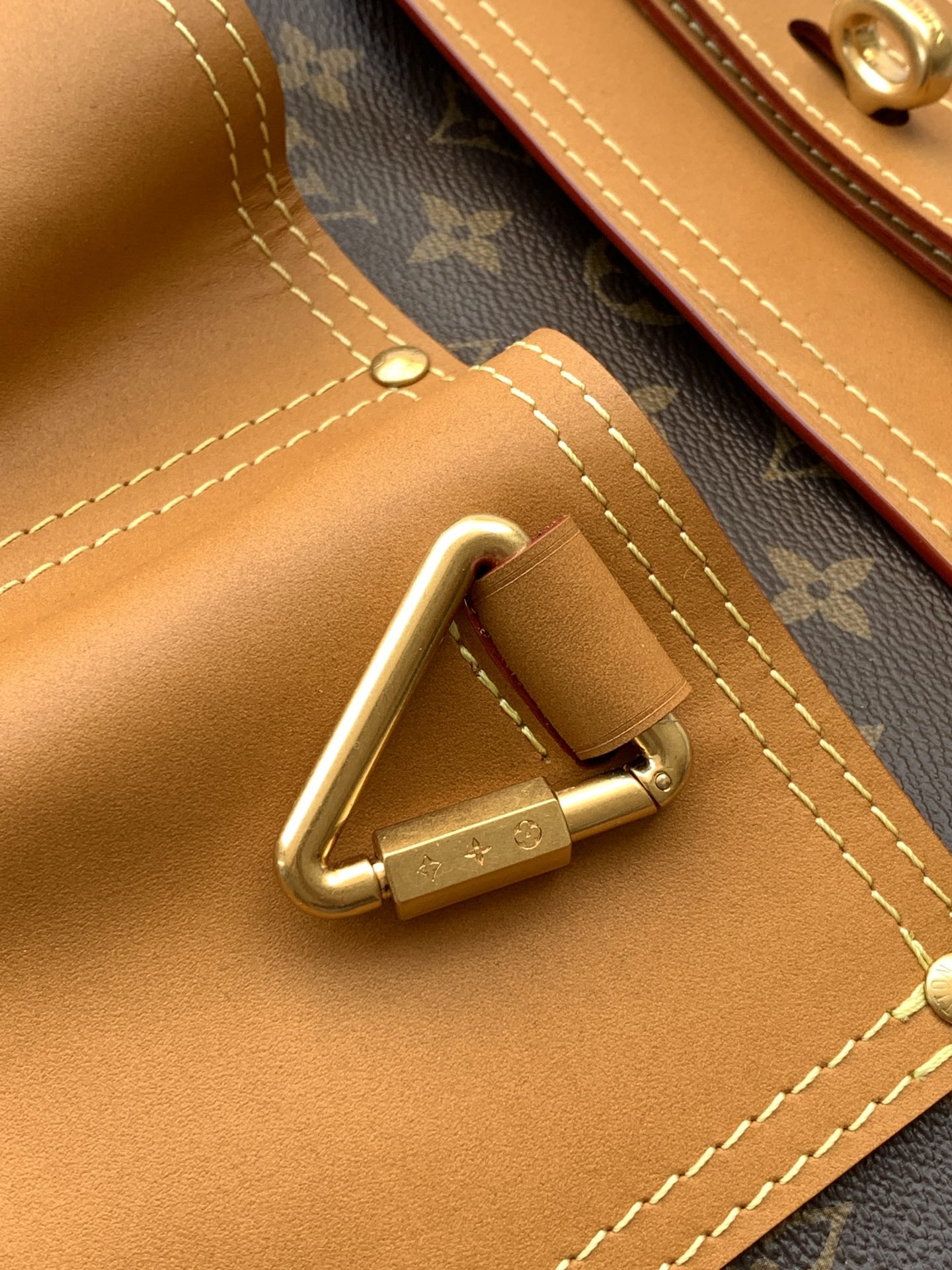 LV復刻 Utility Monogram多口袋後背包| 11 LV復刻 Utility Monogram多口袋後背包