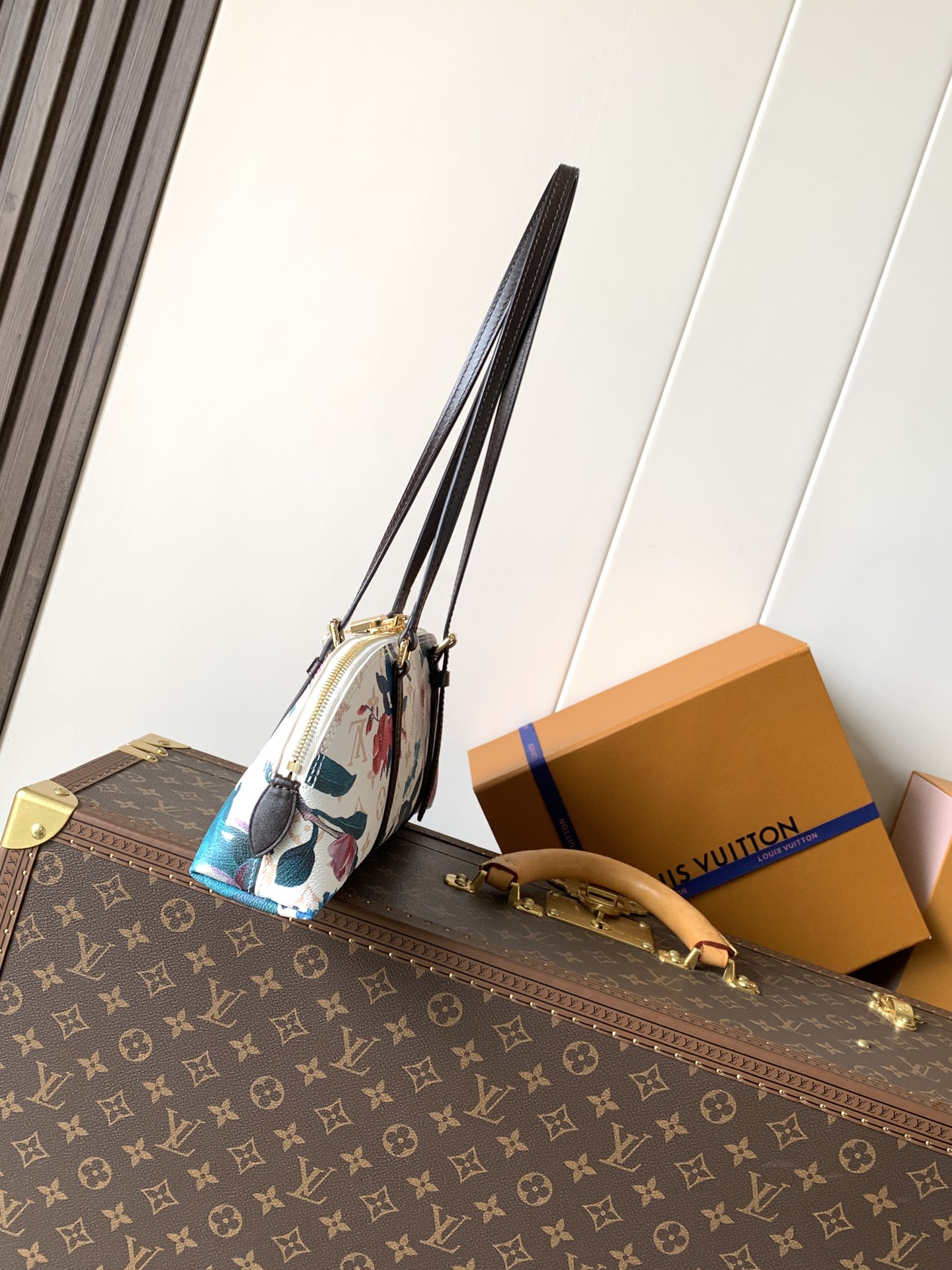 LV高仿 Floral花卉印花肩背包 優雅長肩帶女包| 14 LV高仿 Floral花卉印花肩背包 優雅長肩帶女包