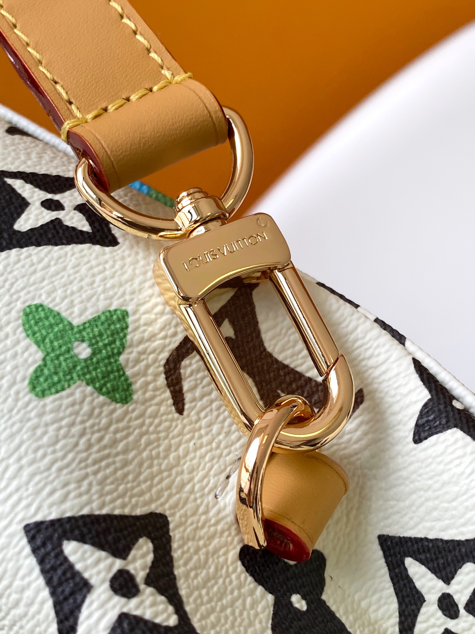 LV A貨 彩色 Monogram Nano 小書包 迷你斜背包 可愛精品小包| 11 LV A貨 彩色 Monogram Nano 小書包 迷你斜背包 可愛精品小包