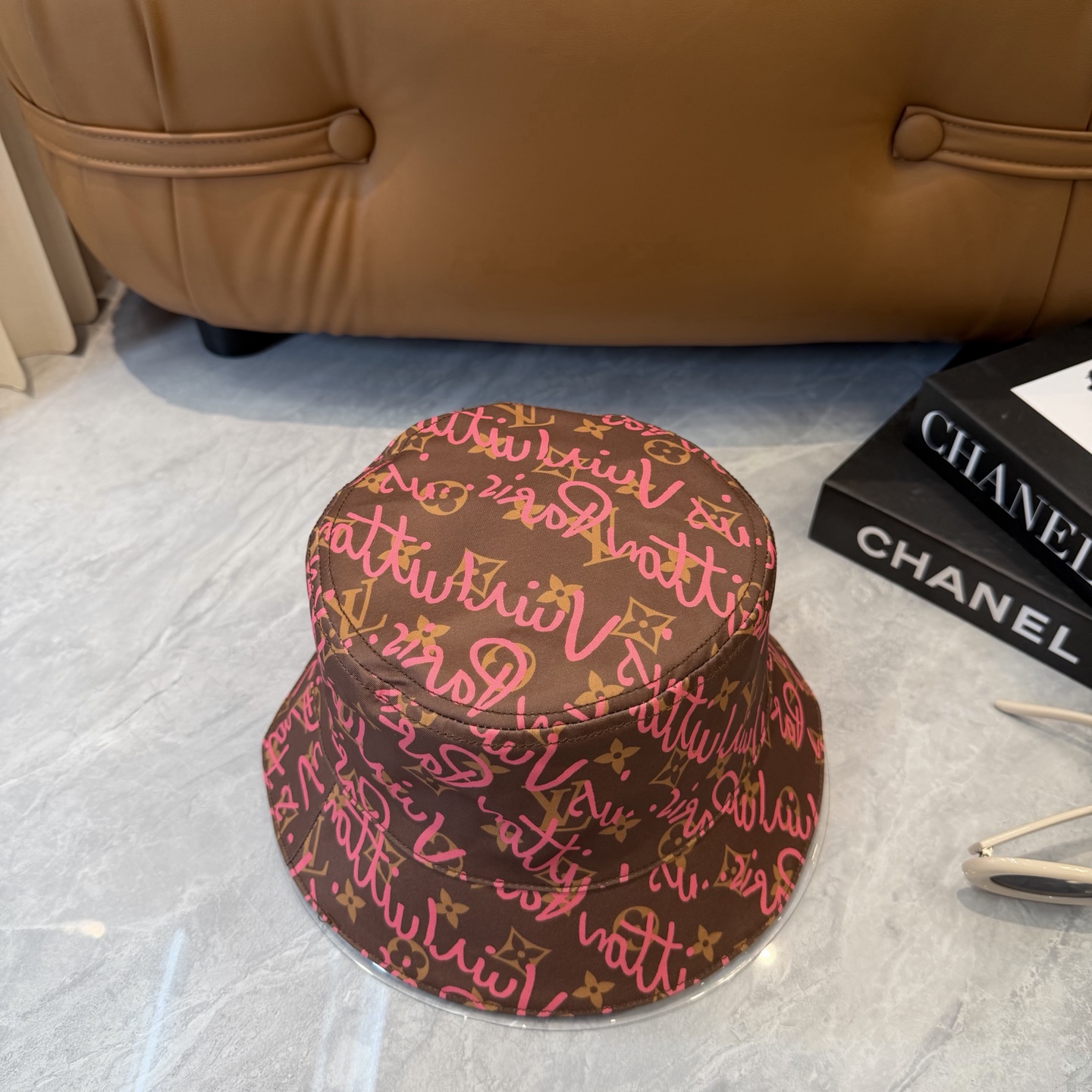 高仿LV Graffiti Monogram 漁夫帽| 13 高仿LV Graffiti Monogram 漁夫帽