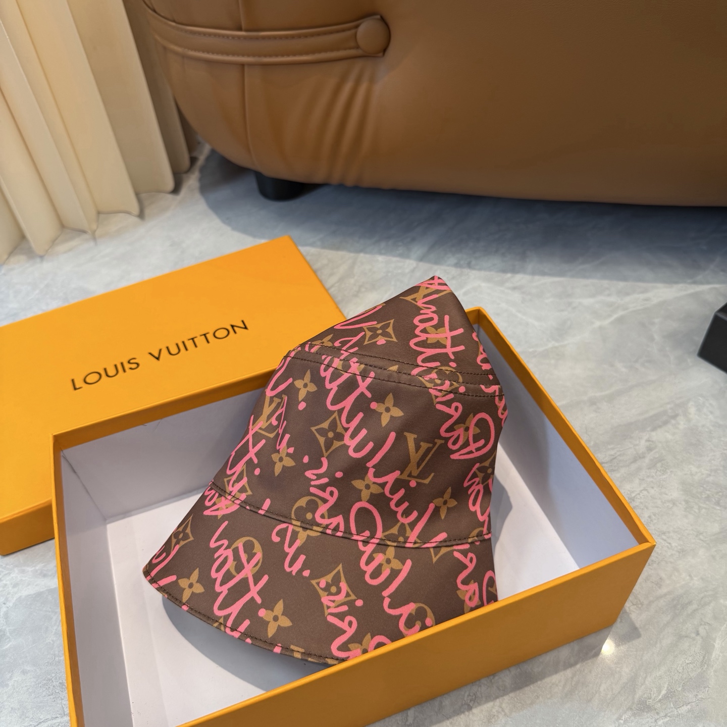 高仿LV Graffiti Monogram 漁夫帽| 11 高仿LV Graffiti Monogram 漁夫帽