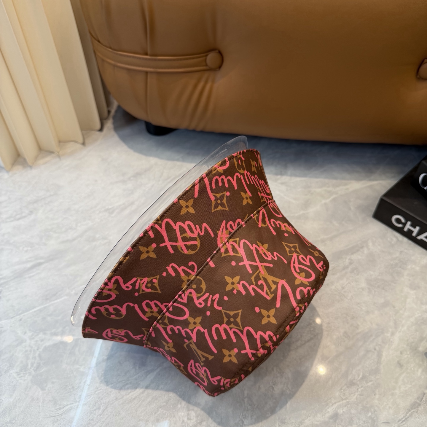 高仿LV Graffiti Monogram 漁夫帽| 10 高仿LV Graffiti Monogram 漁夫帽