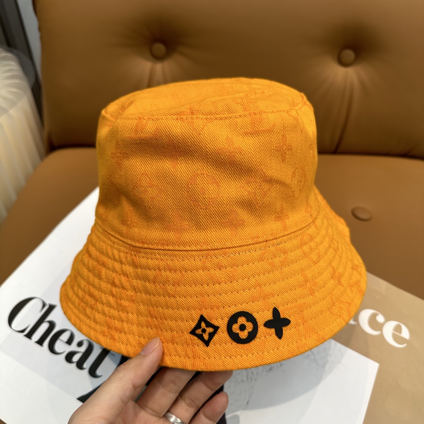 高仿LV 雙面刺繡Logo 漁夫帽藍色款| 9 高仿LV 雙面刺繡Logo 漁夫帽藍色款
