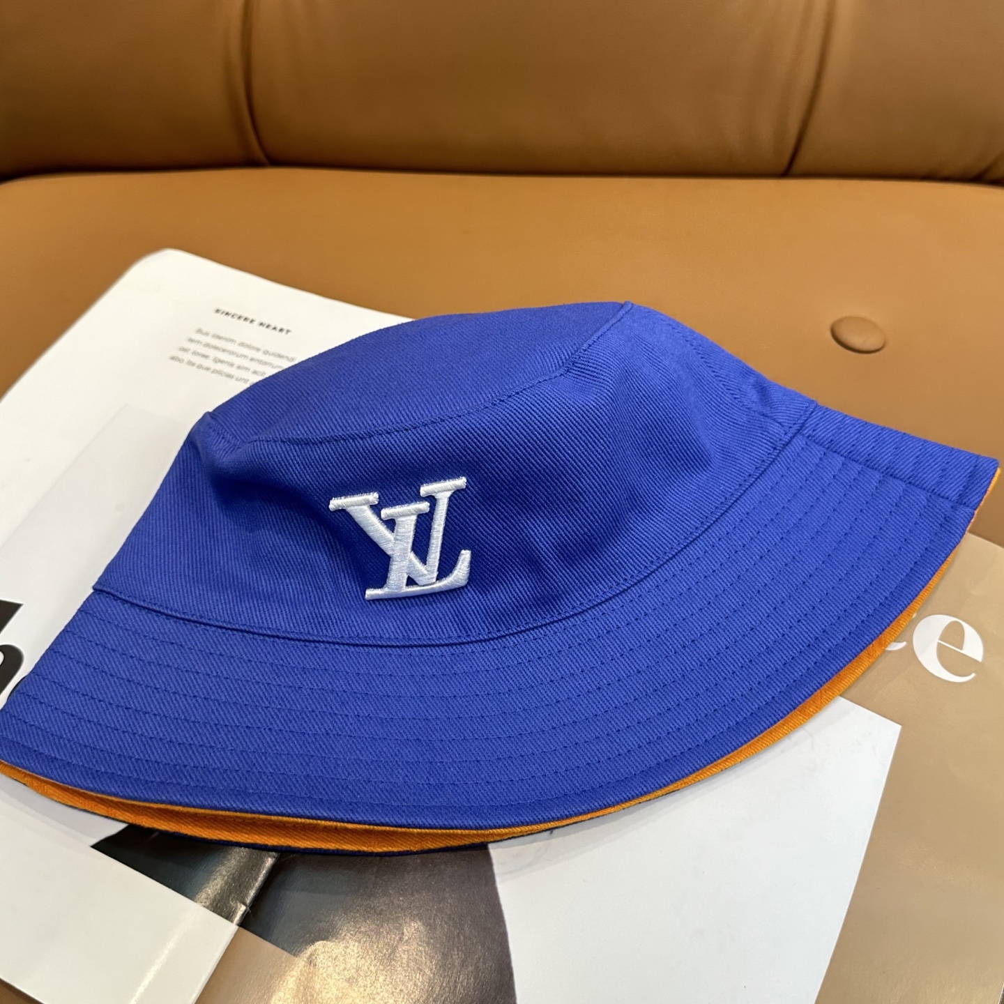 高仿LV 雙面刺繡Logo 漁夫帽藍色款| 8 高仿LV 雙面刺繡Logo 漁夫帽藍色款
