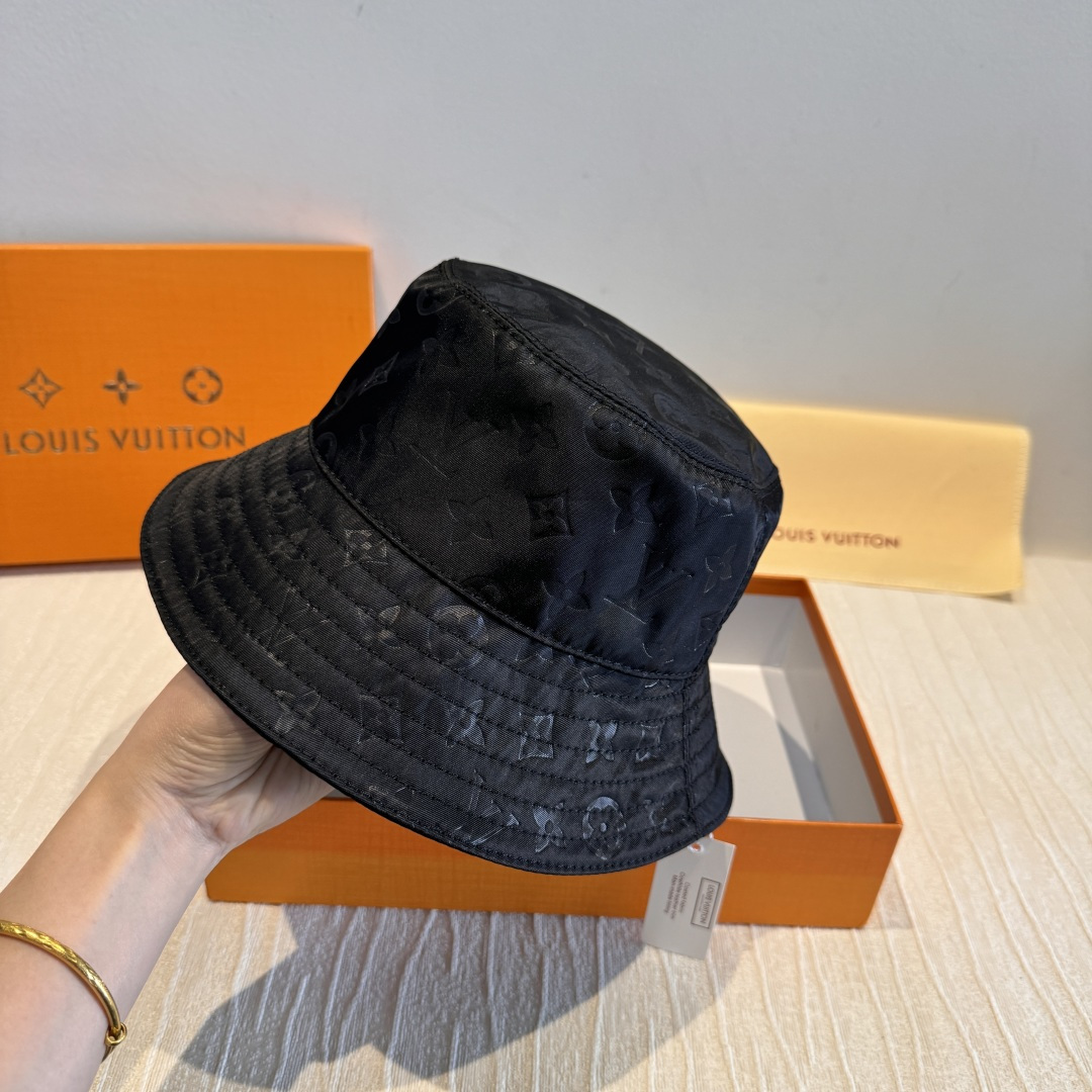 LV一比一黑色壓紋漁夫帽精品百搭休閒帽款| 14 LV一比一黑色壓紋漁夫帽精品百搭休閒帽款