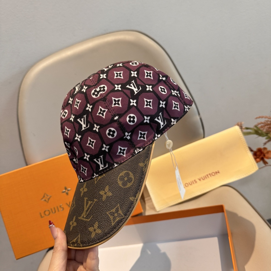 LV一比一酒紅幾何Monogram棒球帽精品休閒款| 12 LV一比一酒紅幾何Monogram棒球帽精品休閒款