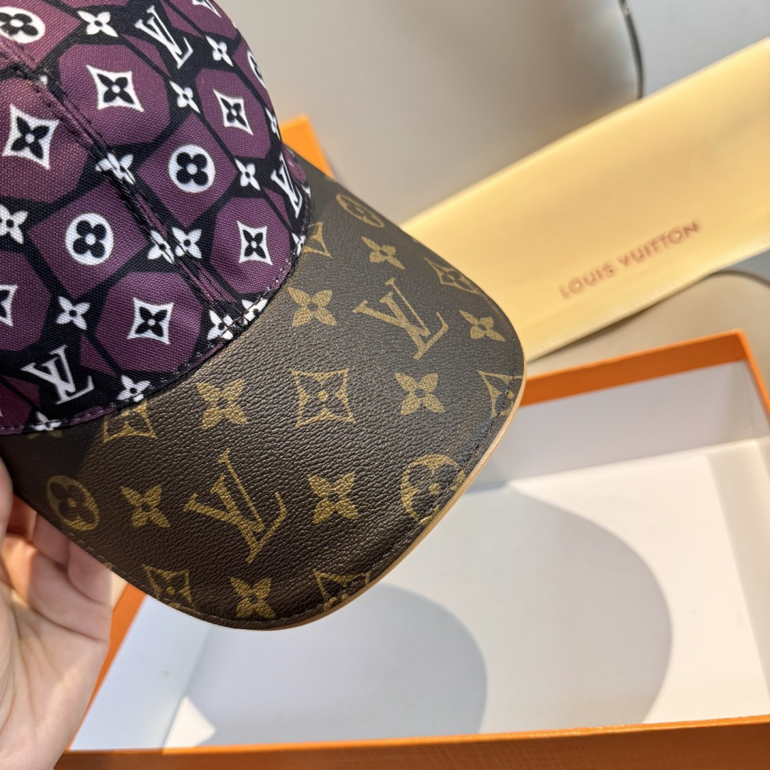 LV一比一酒紅幾何Monogram棒球帽精品休閒款| 10 LV一比一酒紅幾何Monogram棒球帽精品休閒款