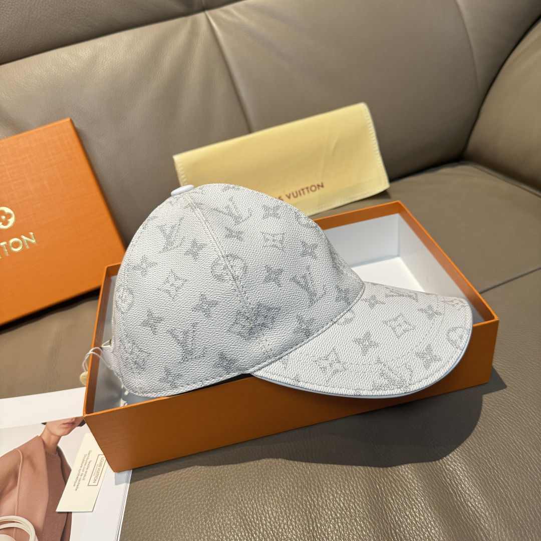 LV高仿白灰Monogram棒球帽簡約精品休閒款| 13 LV高仿白灰Monogram棒球帽簡約精品休閒款