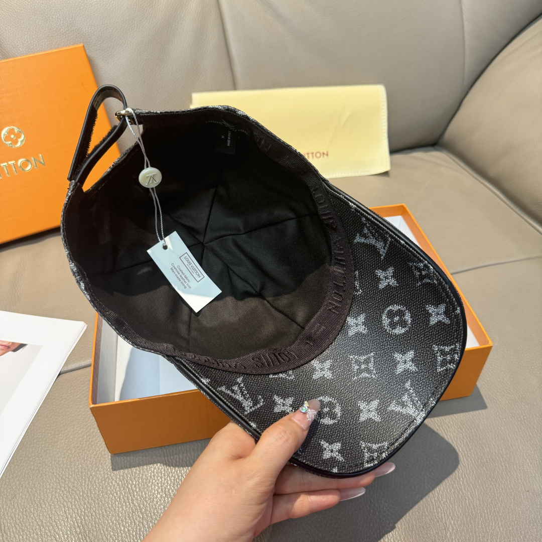 LV高仿黑灰Monogram棒球帽精品休閒百搭款| 10 LV高仿黑灰Monogram棒球帽精品休閒百搭款