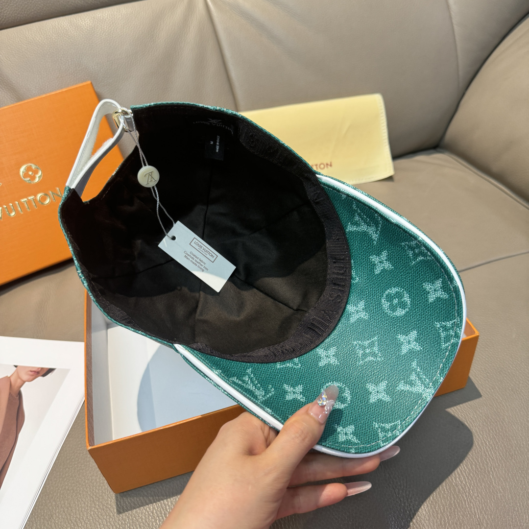 LV高仿墨綠Monogram壓紋棒球帽潮流百搭鴨舌帽| 10 LV高仿墨綠Monogram壓紋棒球帽潮流百搭鴨舌帽
