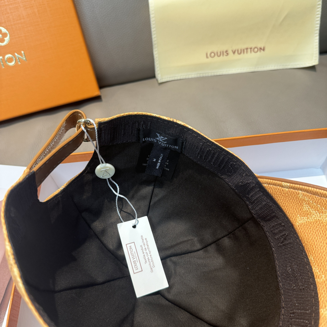 LV一比一黃色Monogram壓紋精品棒球帽| 9 LV一比一黃色Monogram壓紋精品棒球帽
