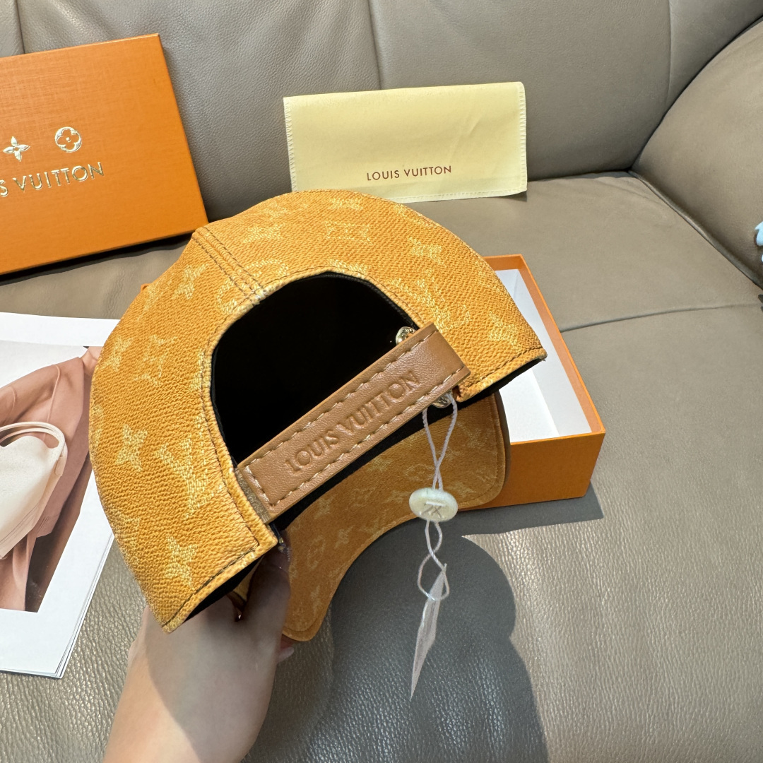 LV一比一黃色Monogram壓紋精品棒球帽| 8 LV一比一黃色Monogram壓紋精品棒球帽
