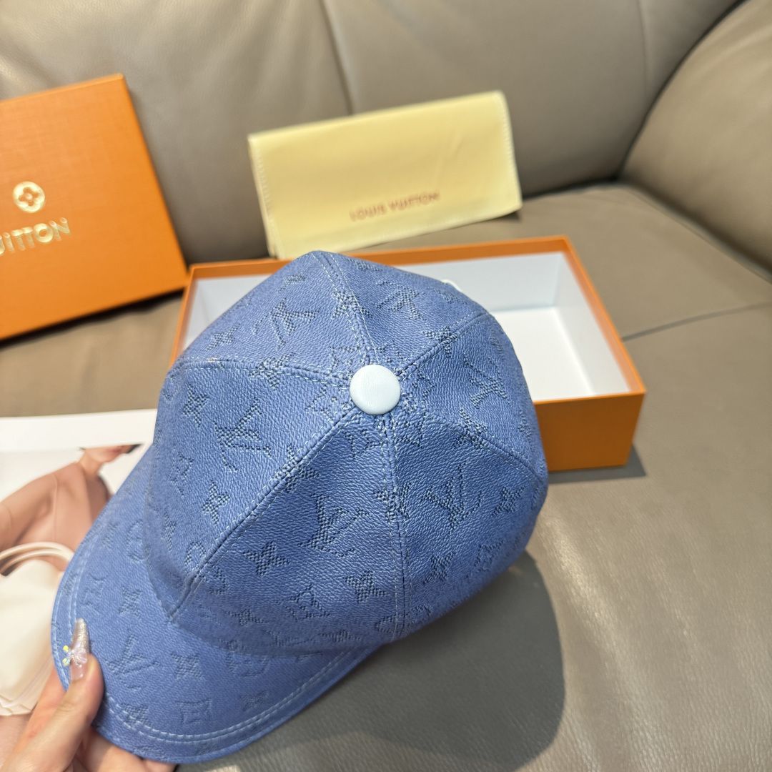 LV高仿淡紫Monogram壓紋鴨舌帽精品帽款| 11 LV高仿淡紫Monogram壓紋鴨舌帽精品帽款