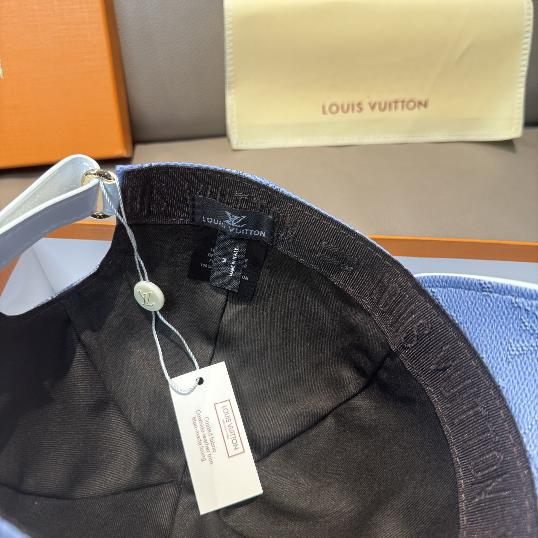LV高仿淡紫Monogram壓紋鴨舌帽精品帽款| 9 LV高仿淡紫Monogram壓紋鴨舌帽精品帽款