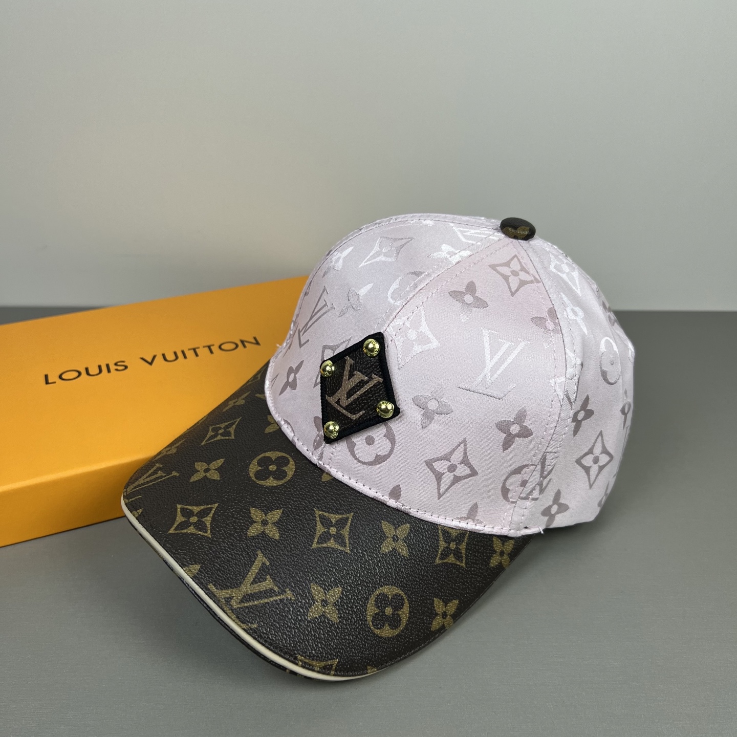 LV高仿Monogram拼接老花棒球帽粉紫配色精品帽| 13 LV高仿Monogram拼接老花棒球帽粉紫配色精品帽
