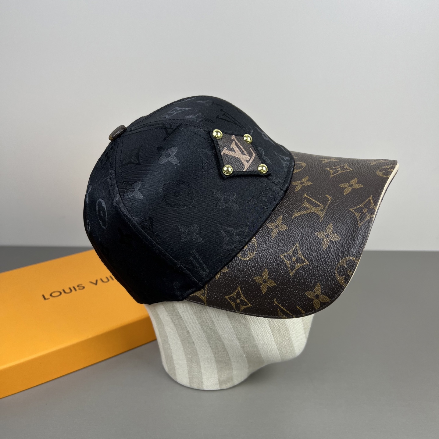 LV高仿黑色Monogram拼接棒球帽精品潮流鴨舌帽| 10 LV高仿黑色Monogram拼接棒球帽精品潮流鴨舌帽
