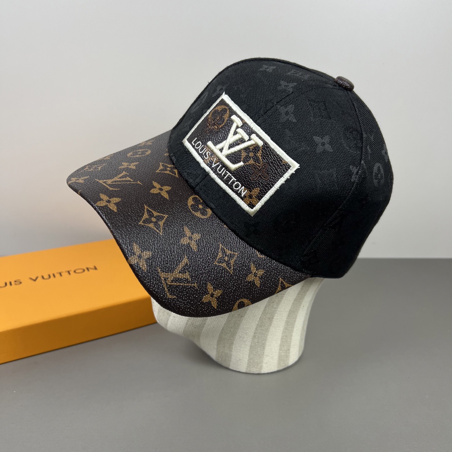 LV原單黑色Monogram棒球帽精品街頭休閒帽| 11 LV原單黑色Monogram棒球帽精品街頭休閒帽