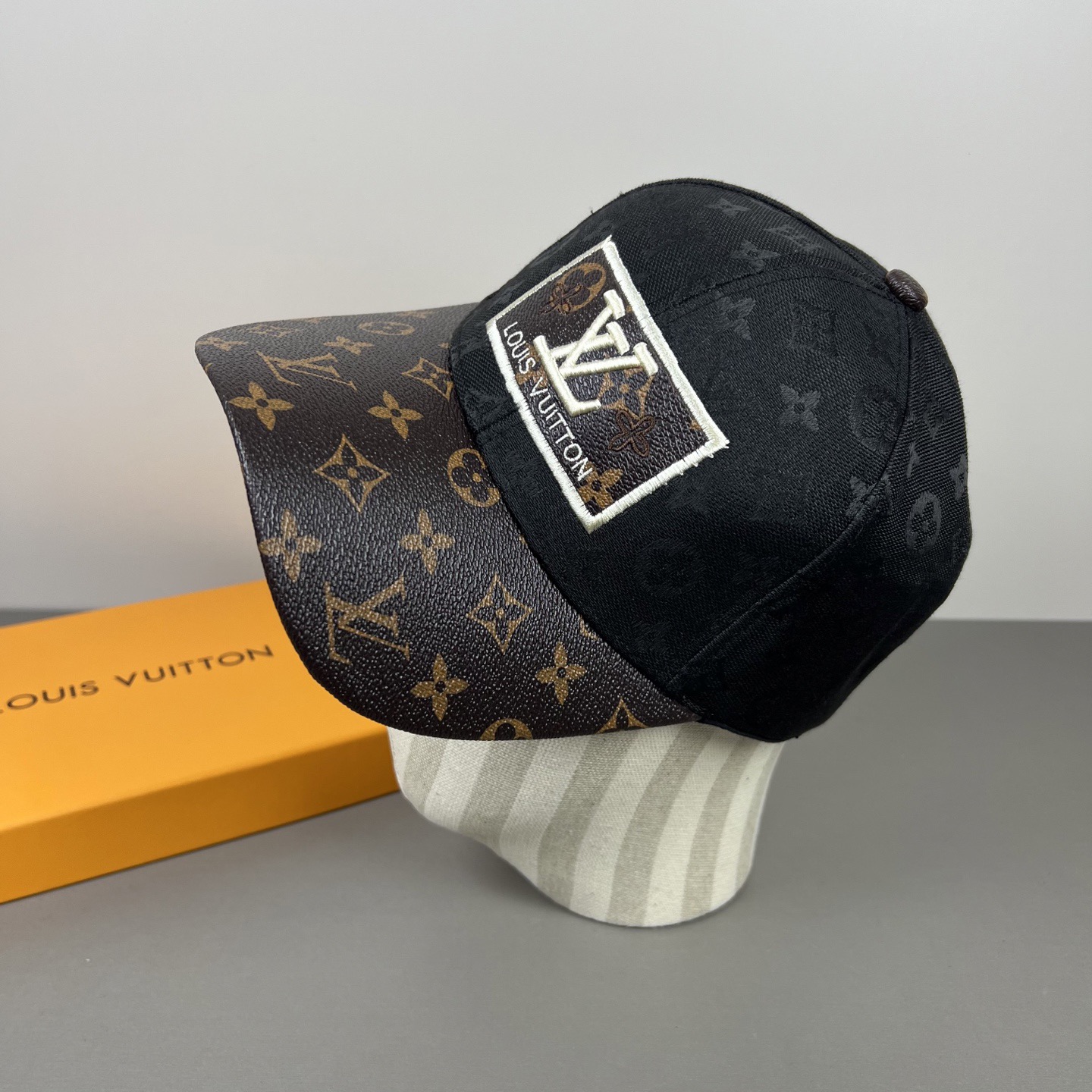 LV原單黑色Monogram棒球帽精品街頭休閒帽| 10 LV原單黑色Monogram棒球帽精品街頭休閒帽