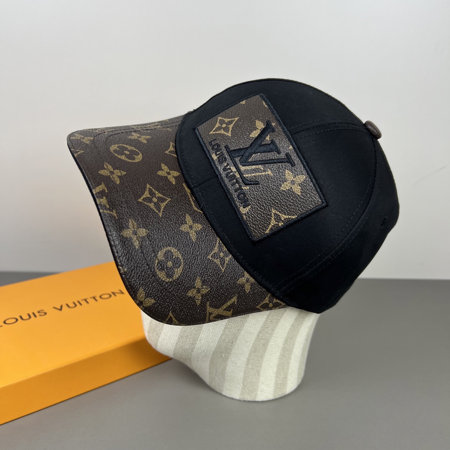 LV原單黑色Monogram老花棒球帽潮流精品帽| 9 LV原單黑色Monogram老花棒球帽潮流精品帽