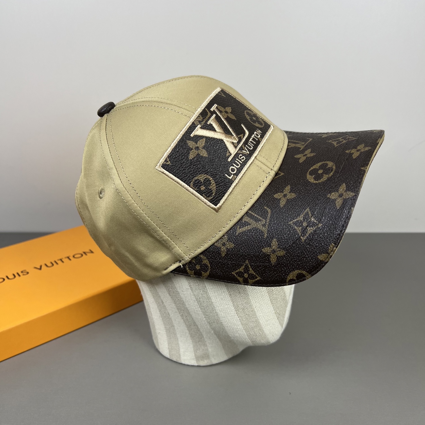 LV一比一卡其色Monogram拼接精品棒球帽| 13 LV一比一卡其色Monogram拼接精品棒球帽