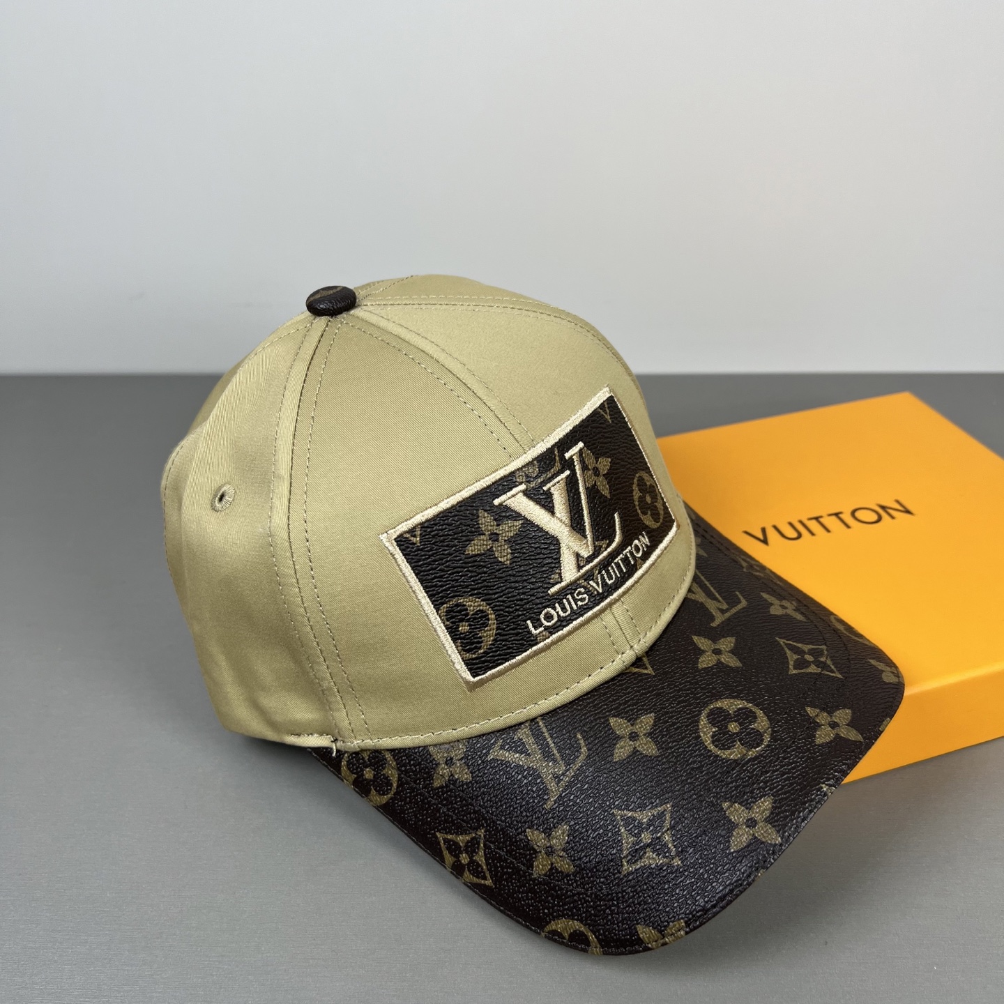 LV一比一卡其色Monogram拼接精品棒球帽| 11 LV一比一卡其色Monogram拼接精品棒球帽