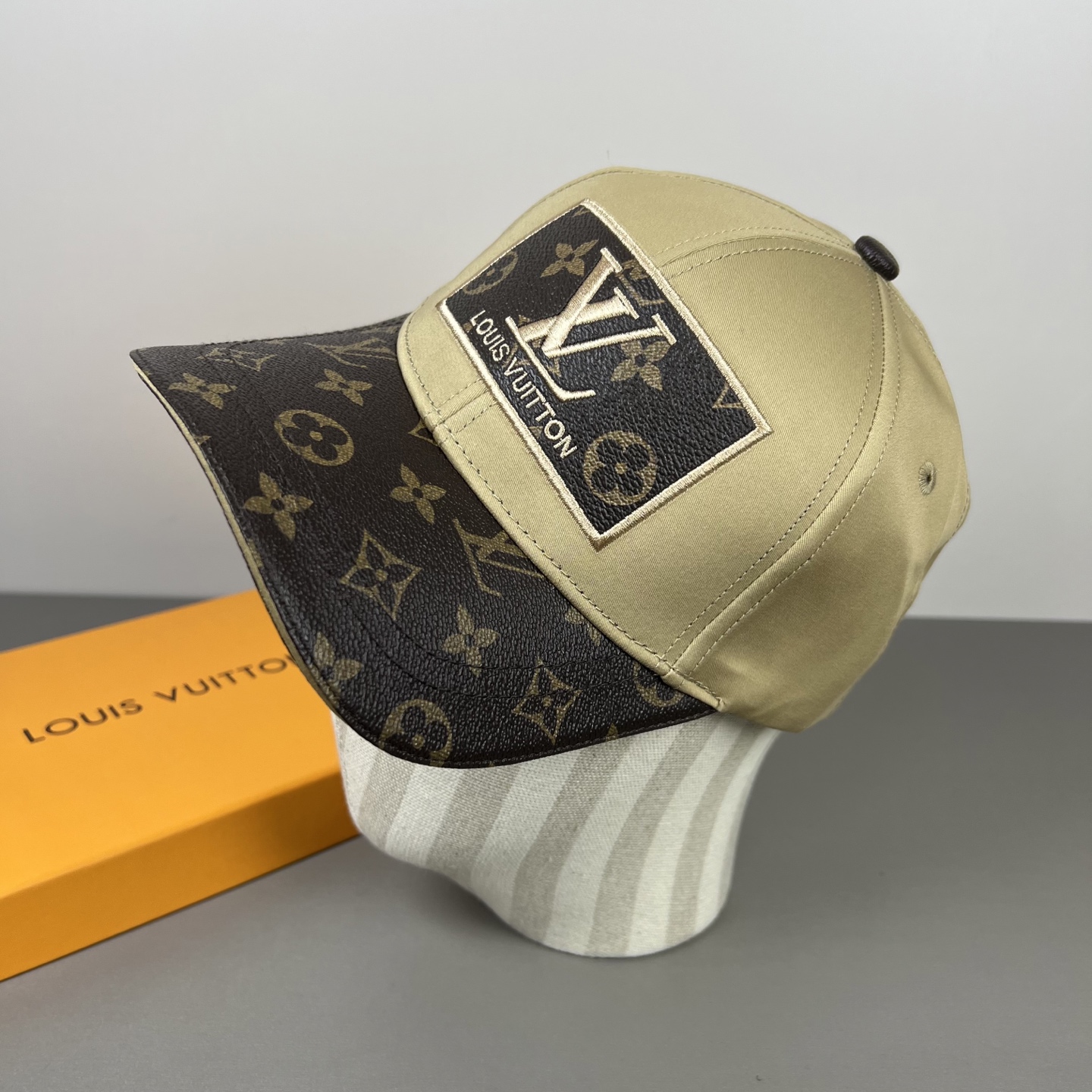 LV一比一卡其色Monogram拼接精品棒球帽| 7 LV一比一卡其色Monogram拼接精品棒球帽