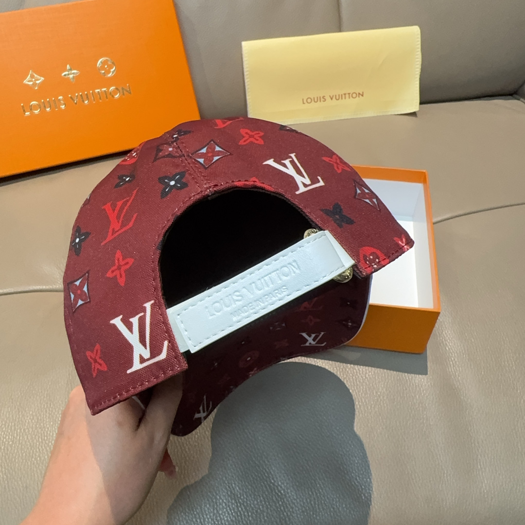 LV高仿酒紅Monogram潮流棒球帽精品帽款| 8 LV高仿酒紅Monogram潮流棒球帽精品帽款