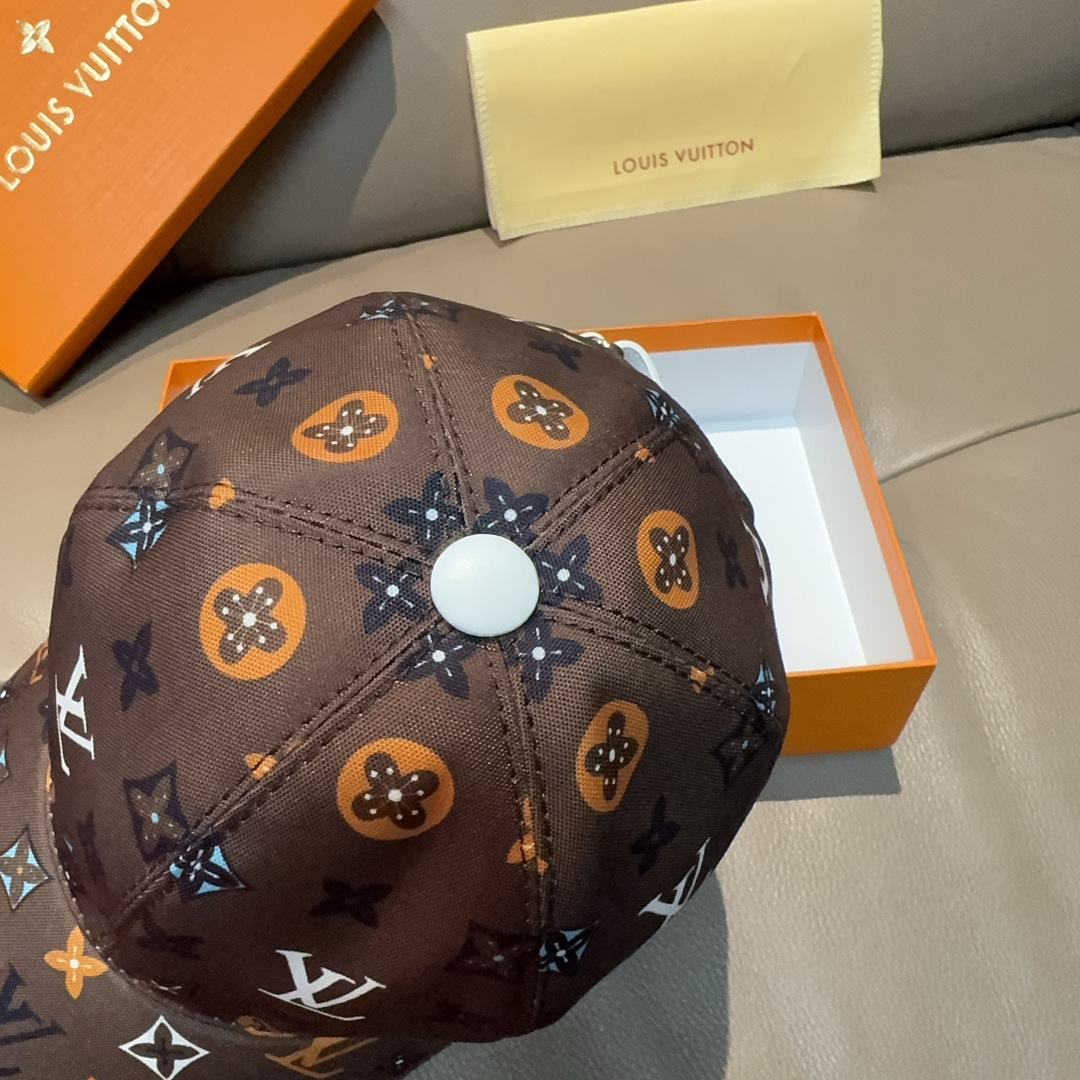 LV高仿咖啡色Monogram棒球帽精品休閒帽| 10 LV高仿咖啡色Monogram棒球帽精品休閒帽