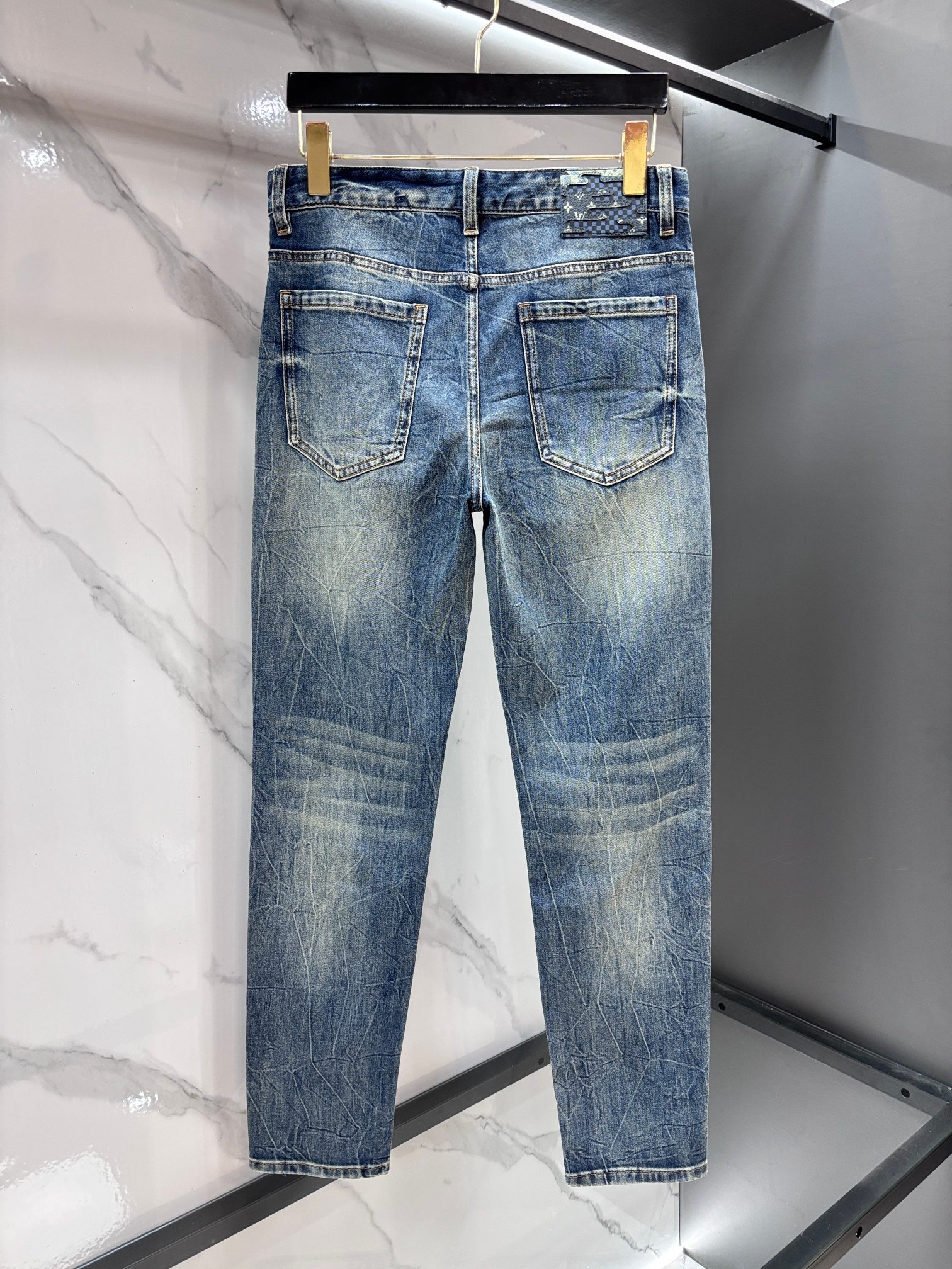 LV A貨 男款 牛仔褲 水洗復古設計 修身直筒休閒款| 14 LV A貨 男款 牛仔褲 水洗復古設計 修身直筒休閒款