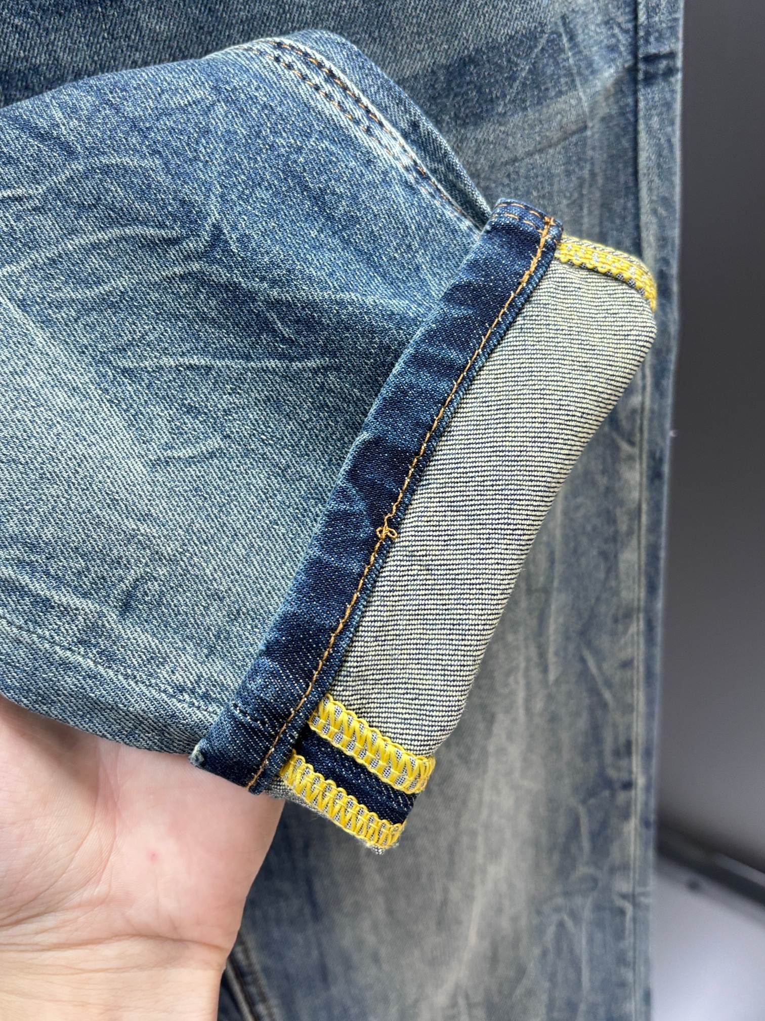 LV A貨 男款 牛仔褲 水洗復古設計 修身直筒休閒款| 7 LV A貨 男款 牛仔褲 水洗復古設計 修身直筒休閒款