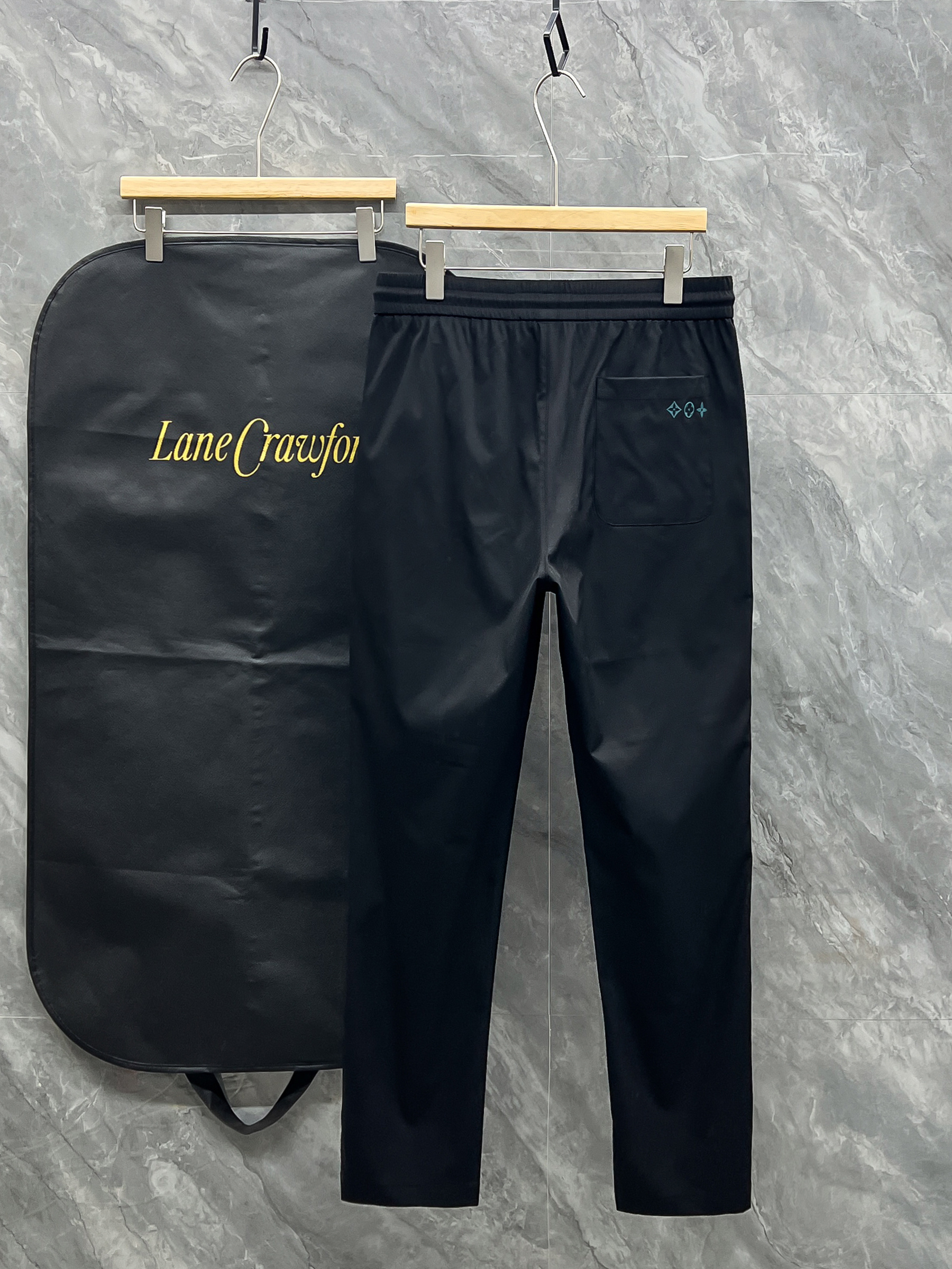 LV 一比一 男款 休閒長褲 抽繩設計 休閒運動潮流款| 10 LV 一比一 男款 休閒長褲 抽繩設計 休閒運動潮流款