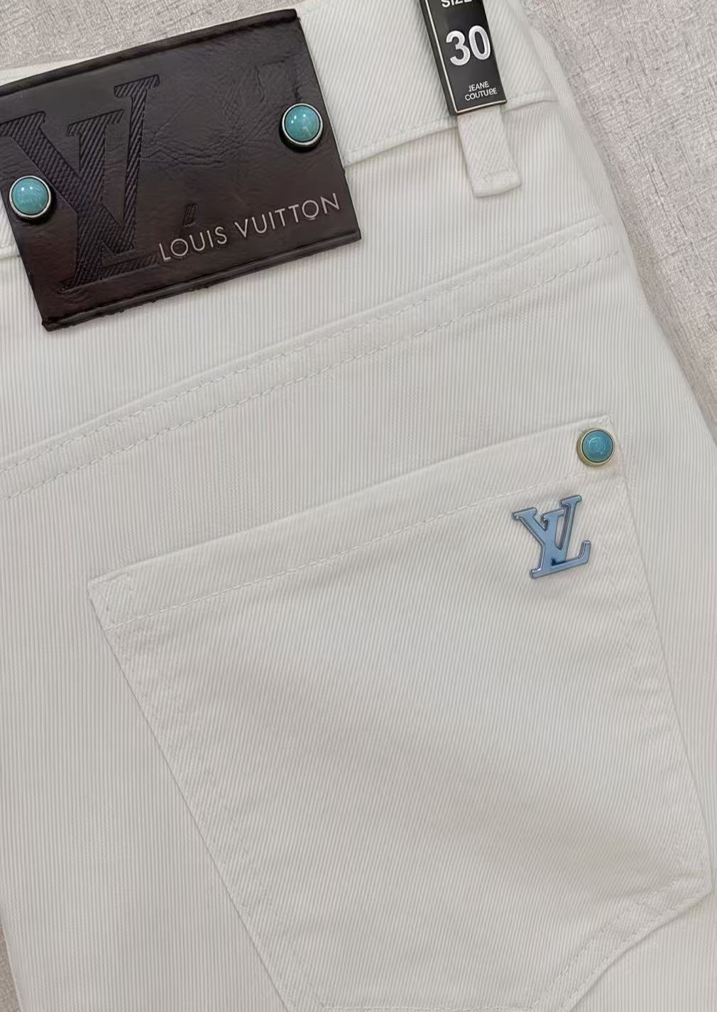 LV 高仿 男款 白色牛仔褲 高級簡約直筒設計 百搭潮流長褲| 8 LV 高仿 男款 白色牛仔褲 高級簡約直筒設計 百搭潮流長褲