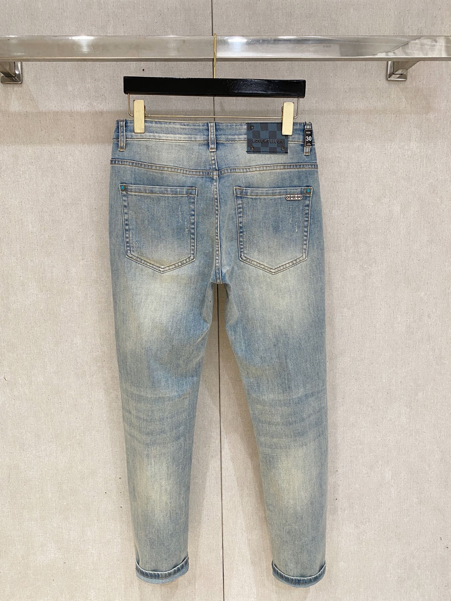 LV 原單 男款 經典水洗牛仔褲 百搭修身休閒款| 7 LV 原單 男款 經典水洗牛仔褲 百搭修身休閒款