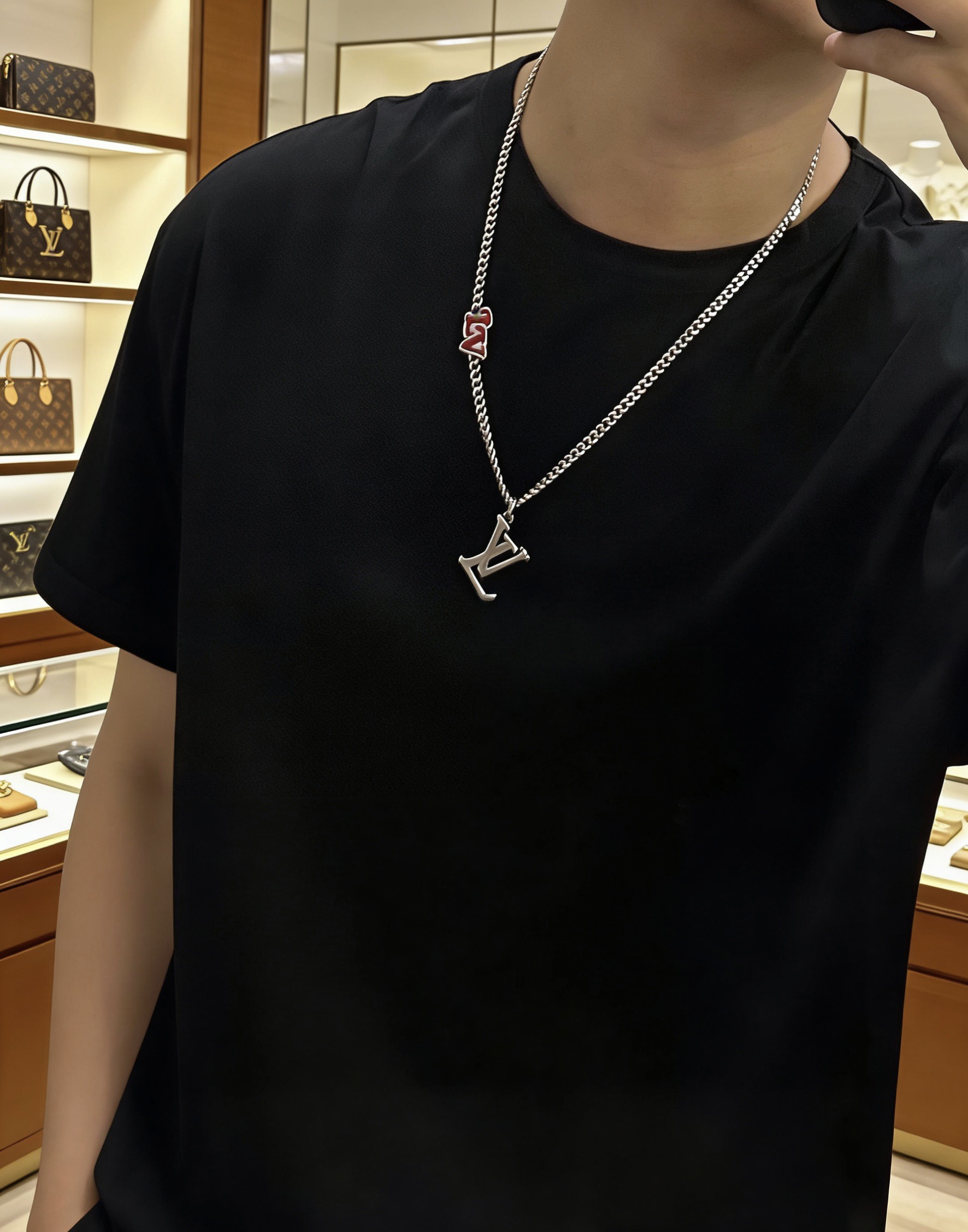 LV原單紅色大LOGO項鍊 粗鏈設計男款街頭潮流精品飾品| 12 LV原單紅色大LOGO項鍊 粗鏈設計男款街頭潮流精品飾品