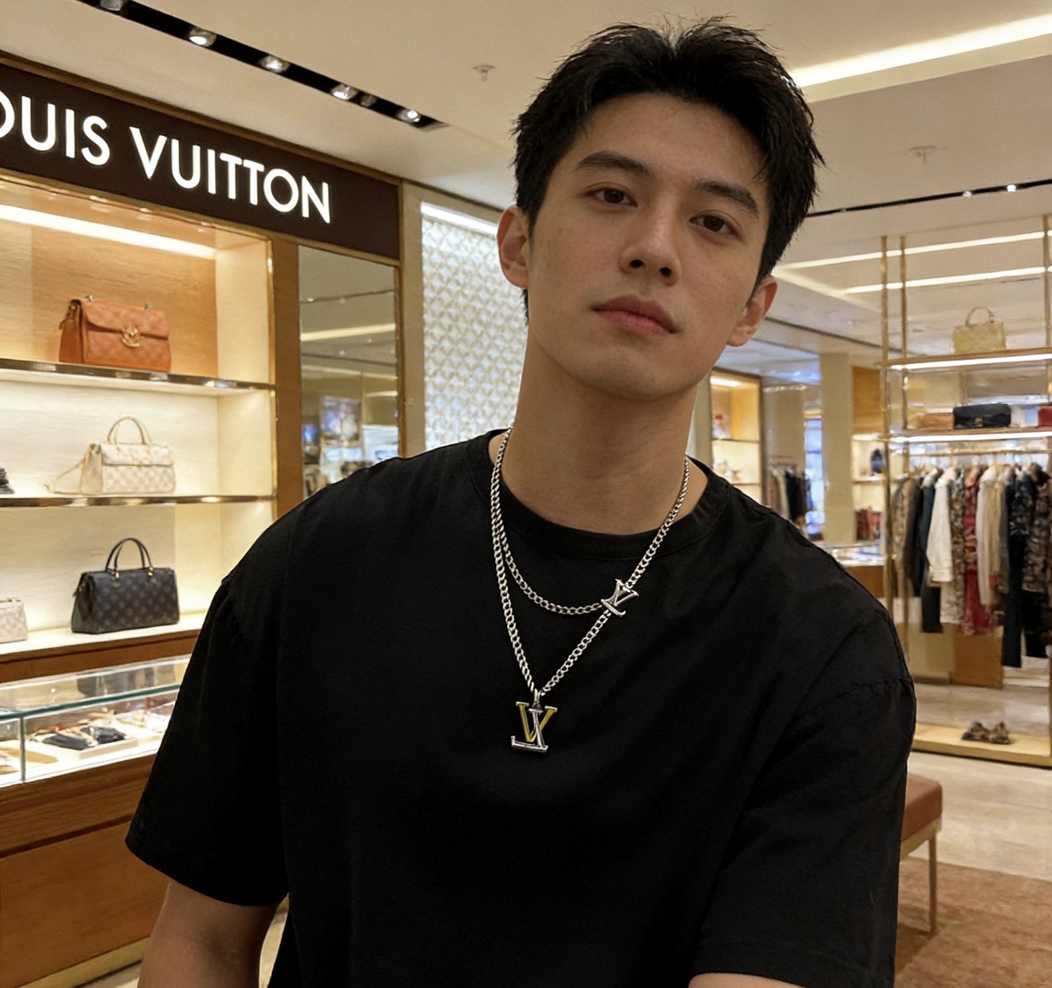LV一比一雙鏈彩色LOGO項鍊 潮流疊戴設計男女同款精品飾品| 11 LV一比一雙鏈彩色LOGO項鍊 潮流疊戴設計男女同款精品飾品
