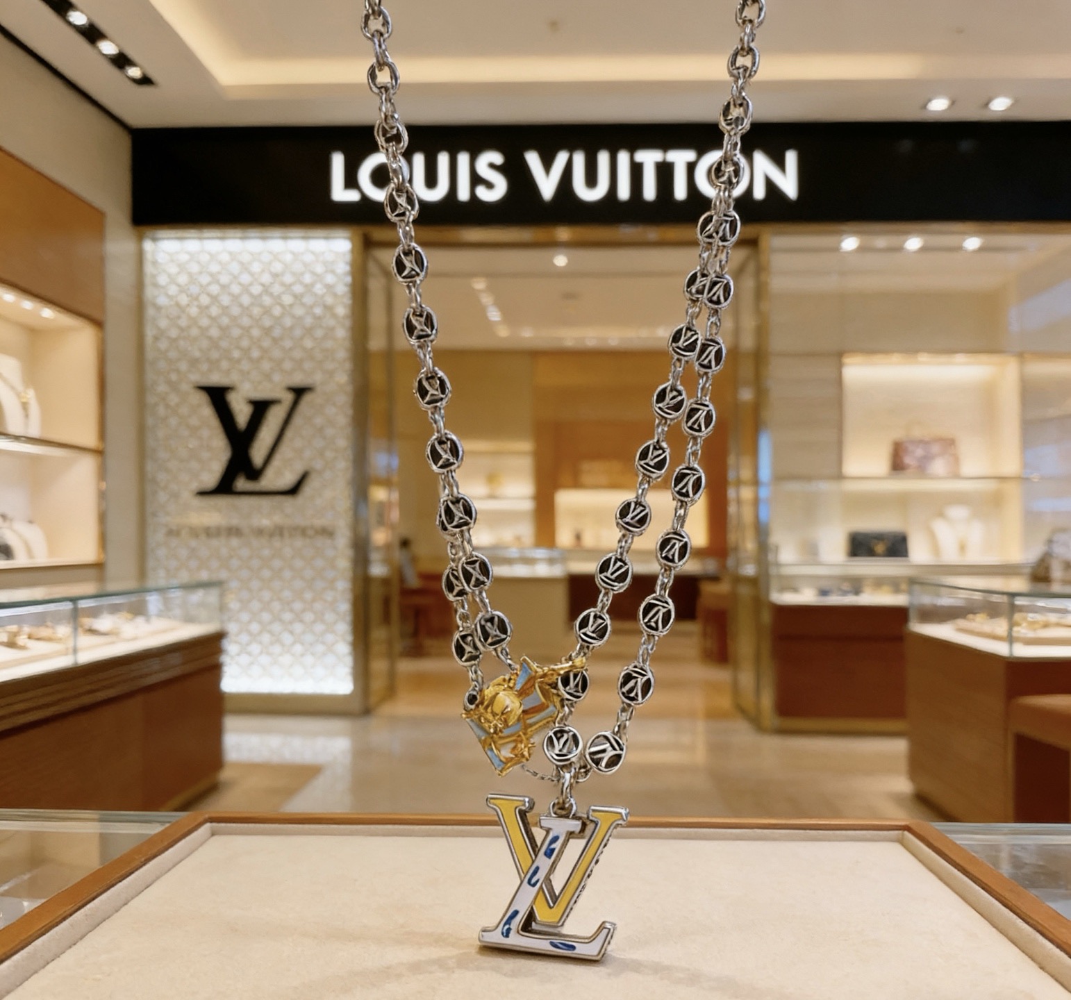 LV高仿圓珠LOGO長鏈項鍊 高級質感百搭男女精品飾品| 9 LV高仿圓珠LOGO長鏈項鍊 高級質感百搭男女精品飾品