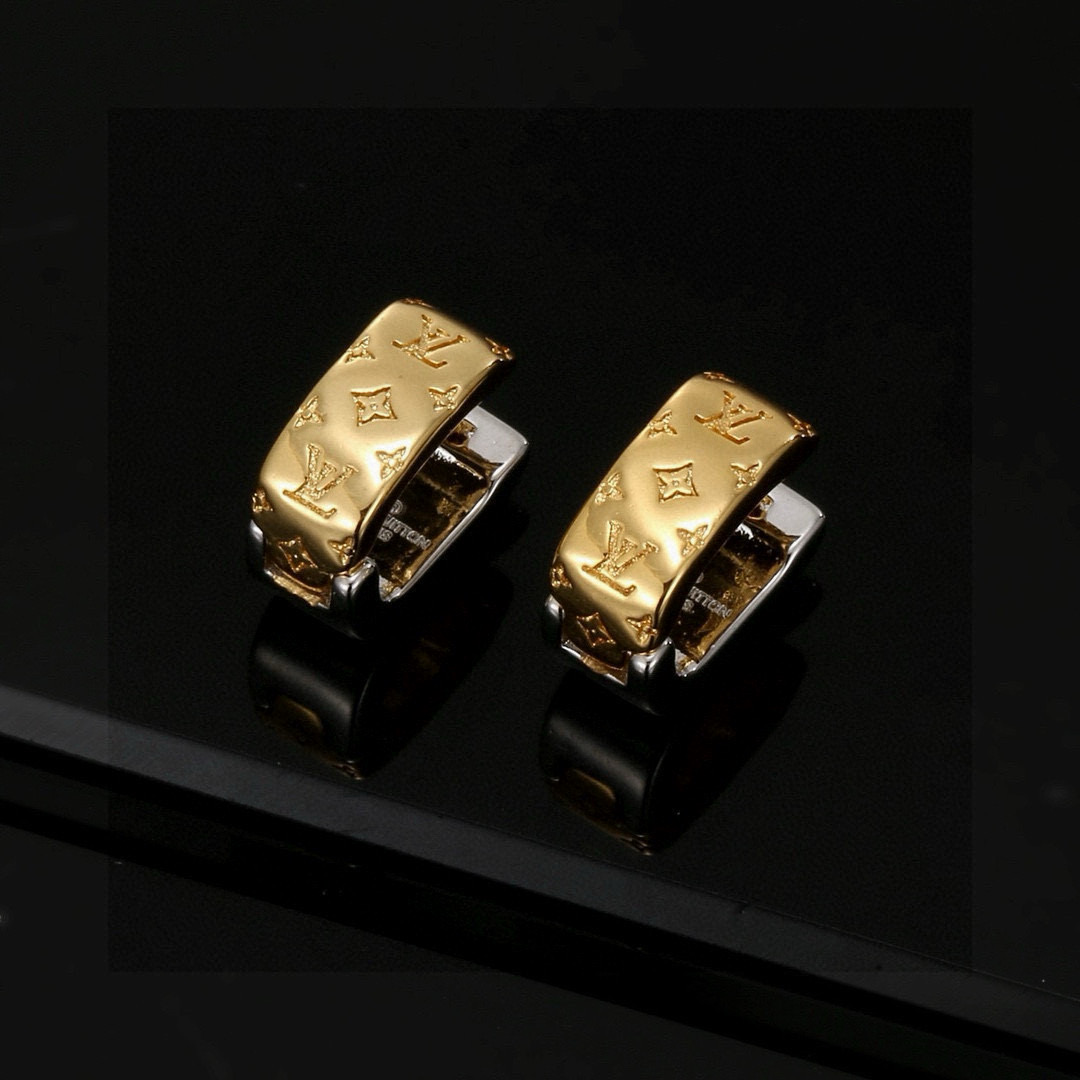 LV高仿金屬壓紋耳環 女款經典花紋高級飾品| 10 LV高仿金屬壓紋耳環 女款經典花紋高級飾品