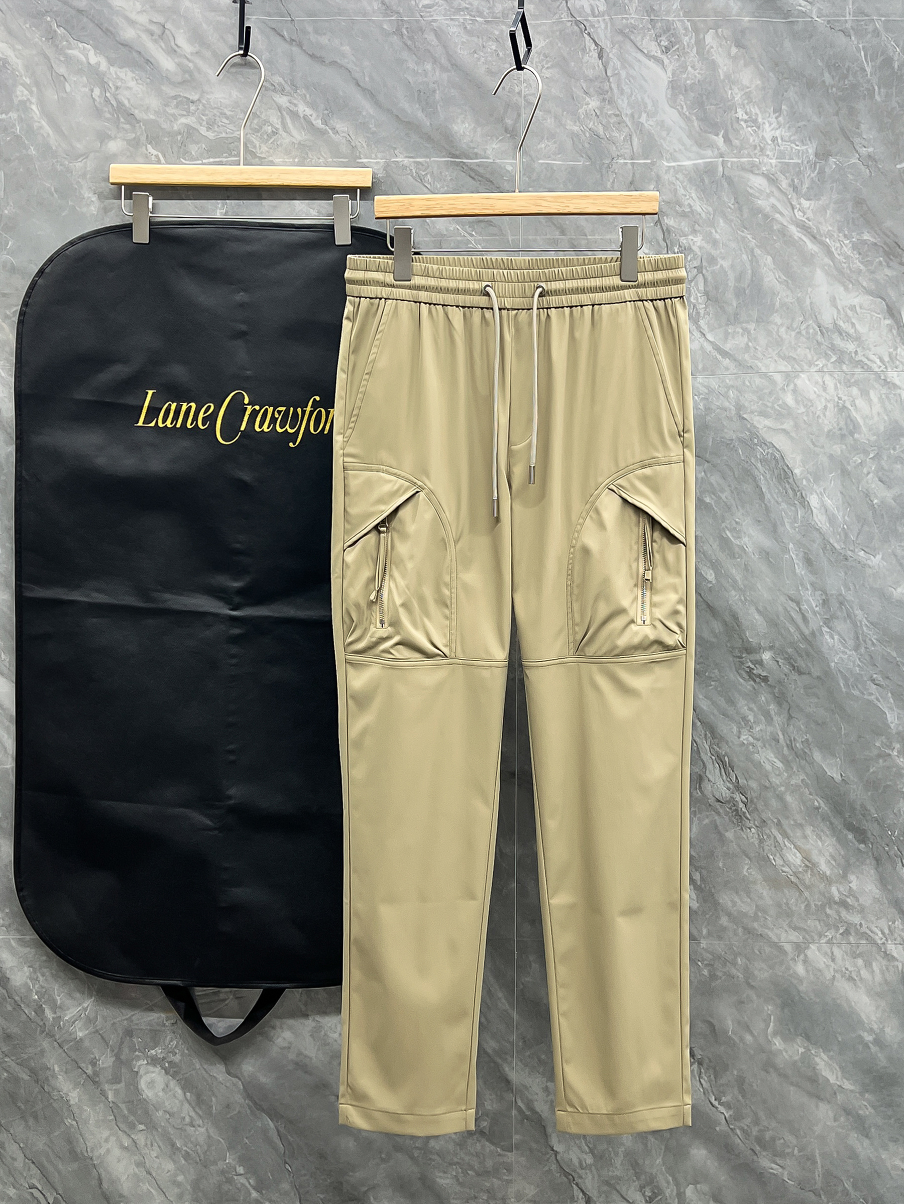LV A貨 男款 長褲 多口袋機能設計 立體剪裁休閒款| 18 LV A貨 男款 長褲 多口袋機能設計 立體剪裁休閒款