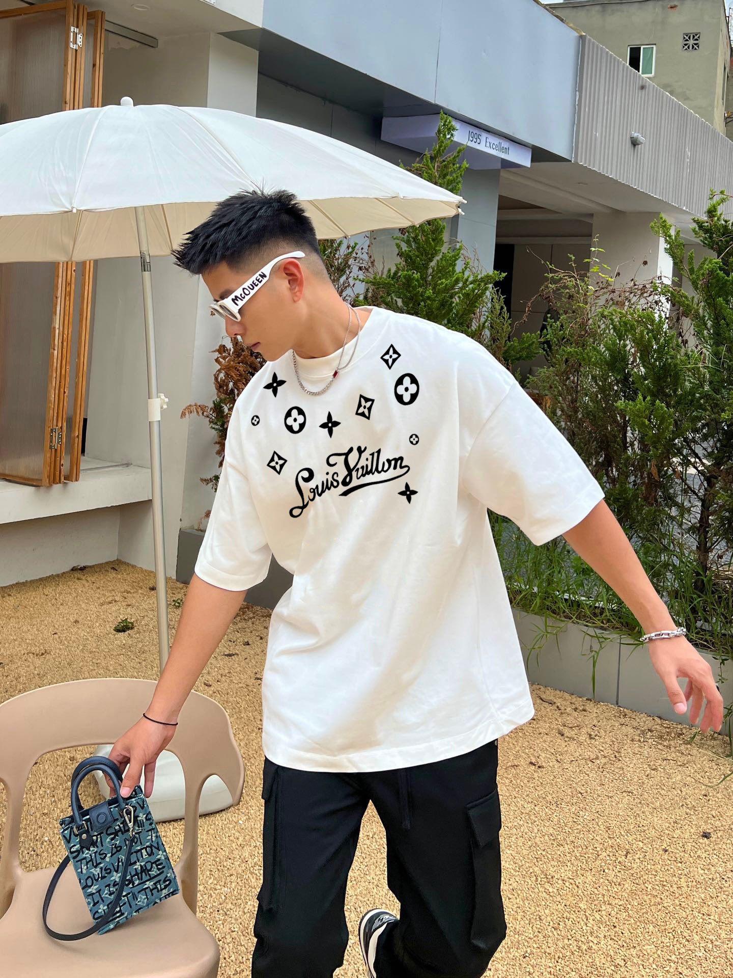 LV 高仿 男款 短袖T恤 字母印花設計 潮流休閒百搭款| 7 LV 高仿 男款 短袖T恤 字母印花設計 潮流休閒百搭款