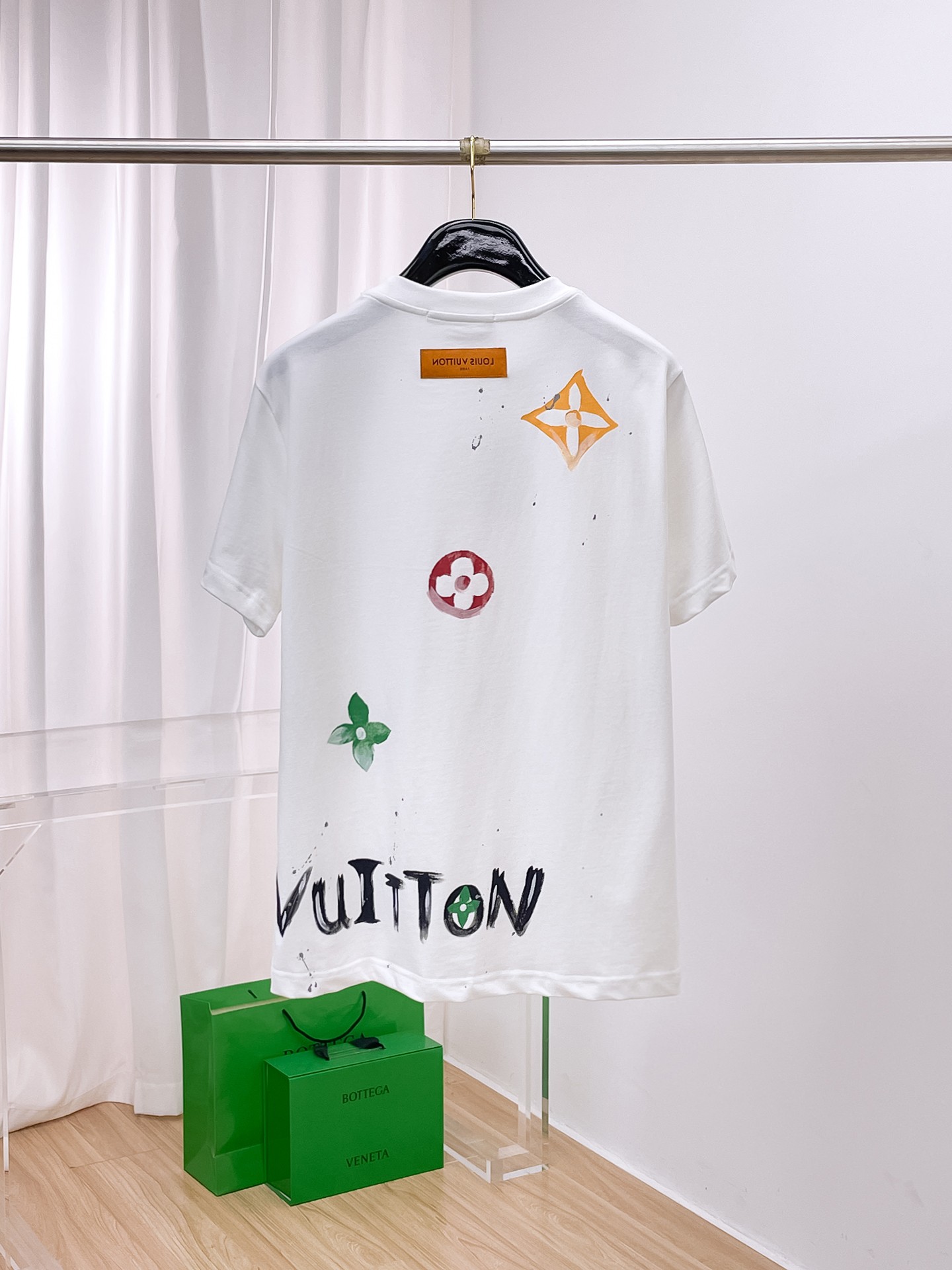 LV A貨 男款 彩色花卉Logo短袖T恤 百搭潮流休閒款| 7 LV A貨 男款 彩色花卉Logo短袖T恤 百搭潮流休閒款