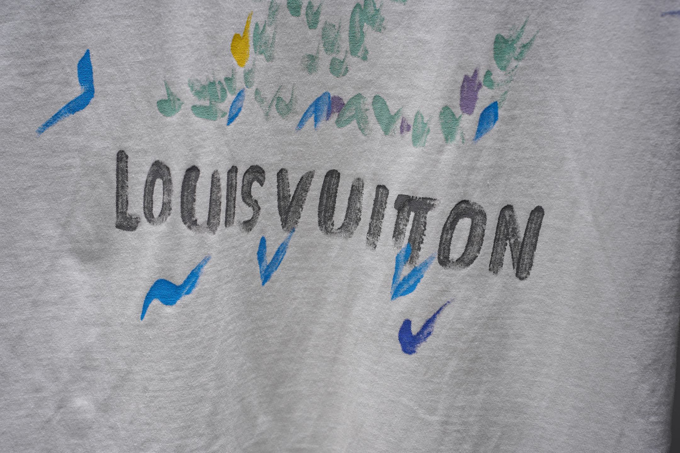 LV 一比一男款彩繪LOGO短袖T恤 白色潮流設計款| 8 LV 一比一男款彩繪LOGO短袖T恤 白色潮流設計款